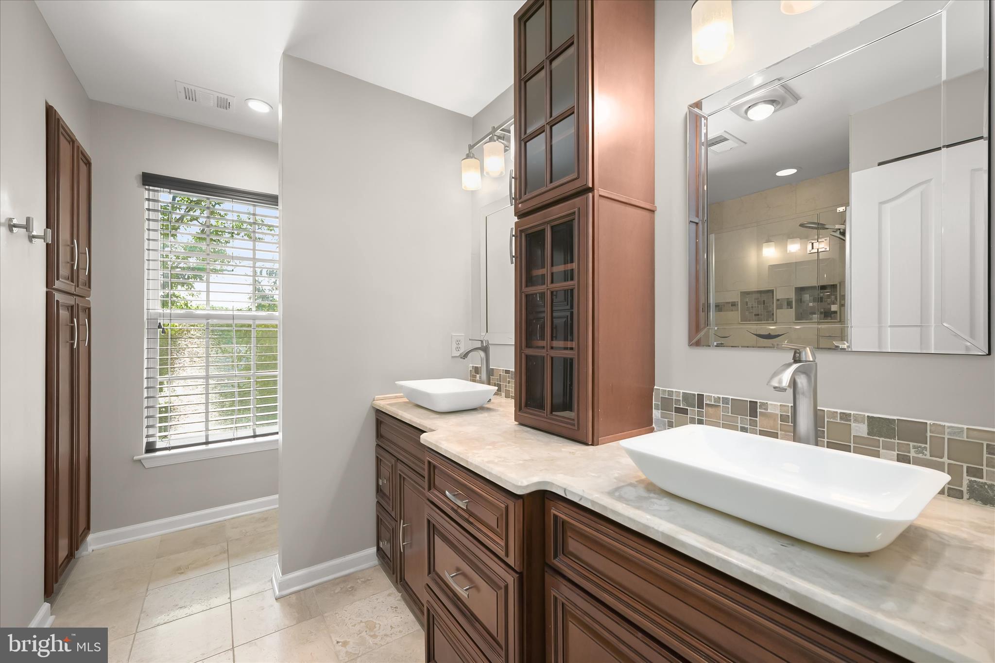 VILLAGE OF RIVER HILL - Residential