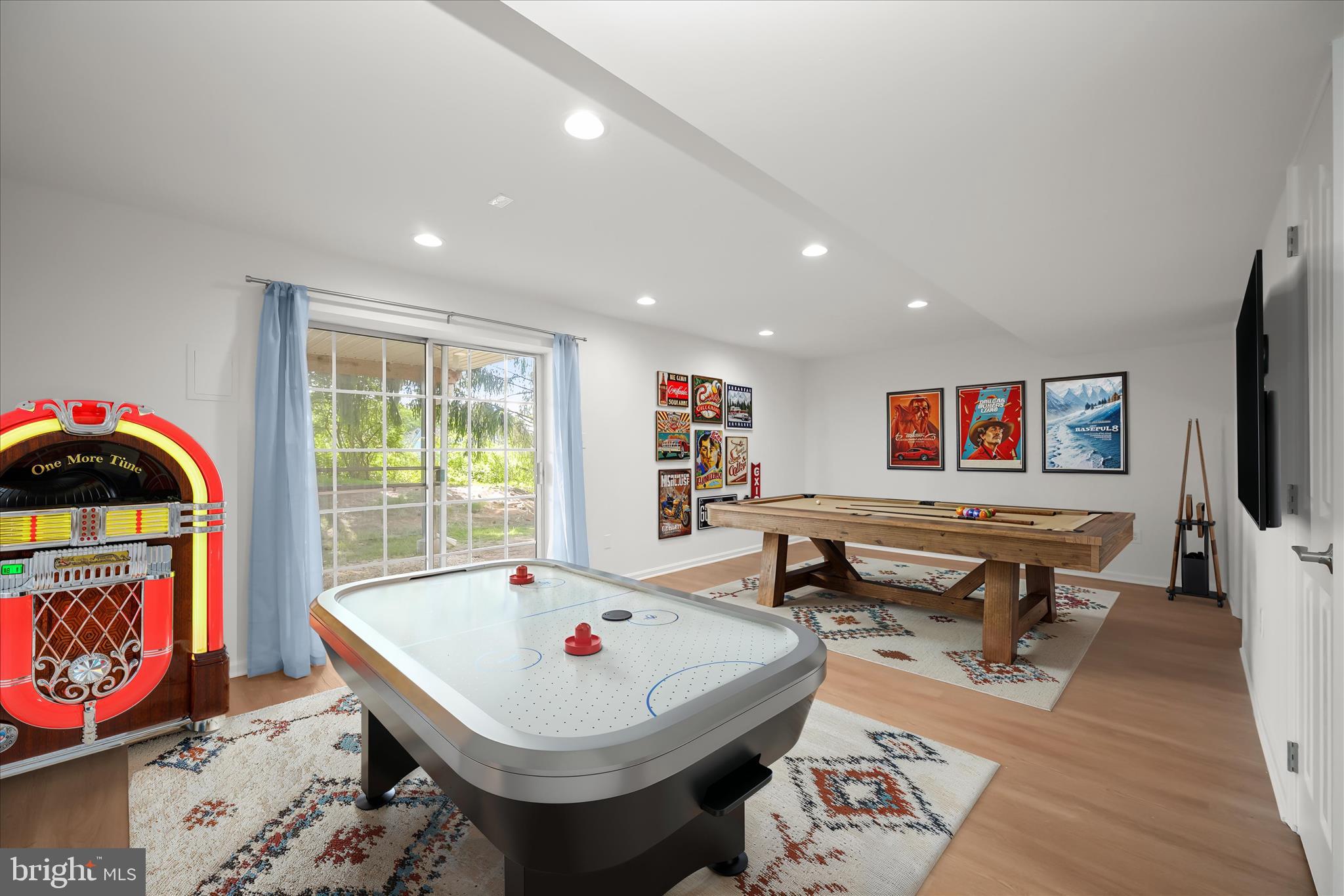 VILLAGE OF RIVER HILL - Residential