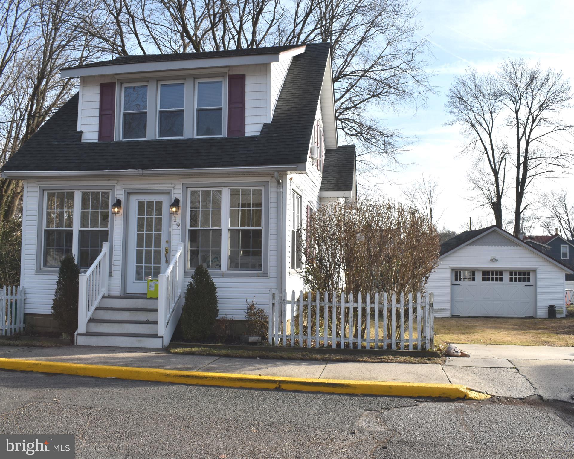 19 SNOWDEN AVENUE
