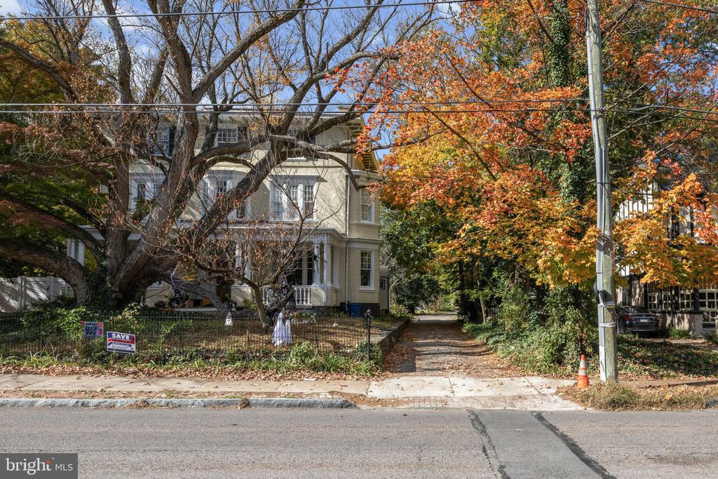 Photo of 131 W Walnut Lane #2, PHILADELPHIA, PA 19144 (MLS # PAPH2552810)