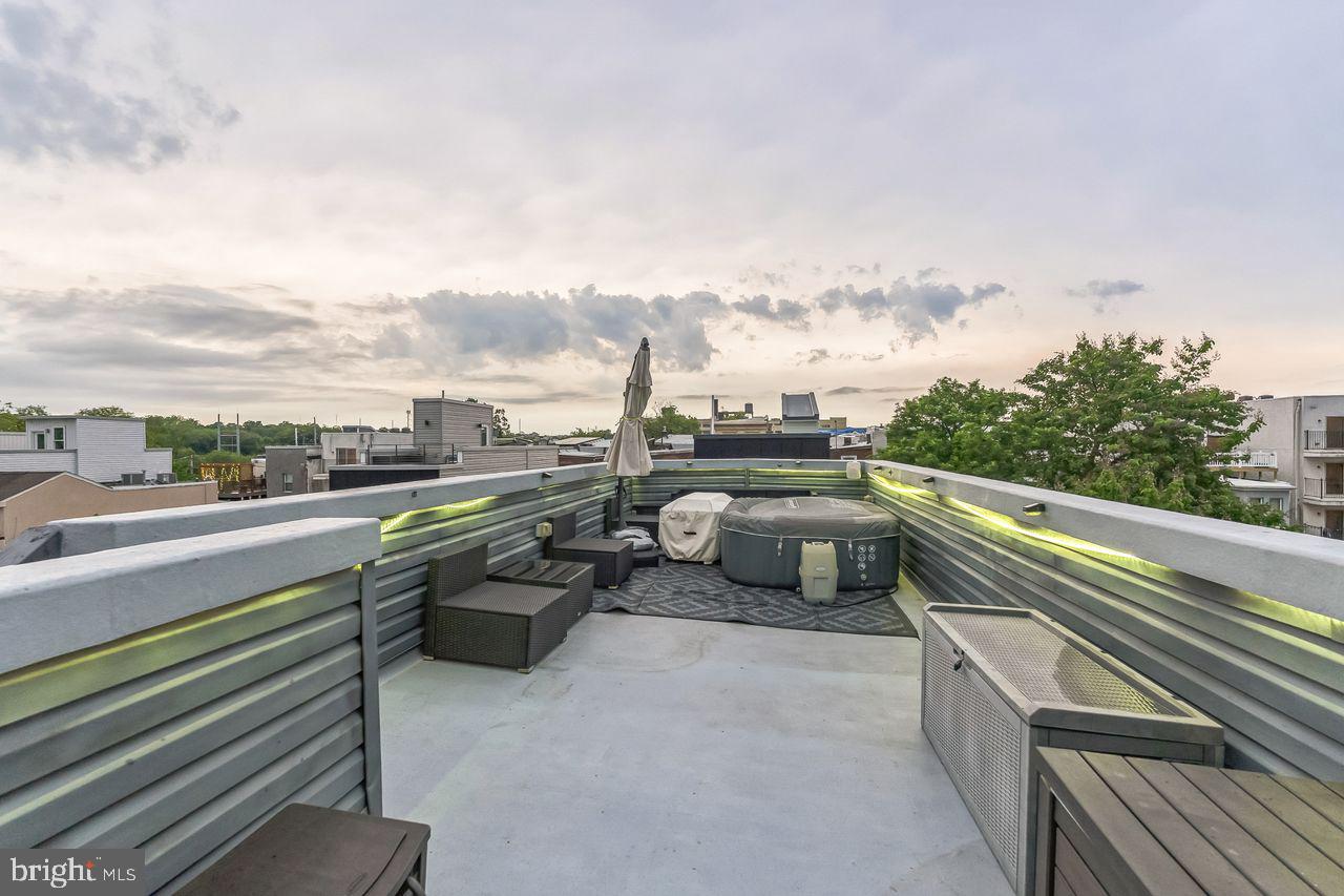 FAIRMOUNT - Residential