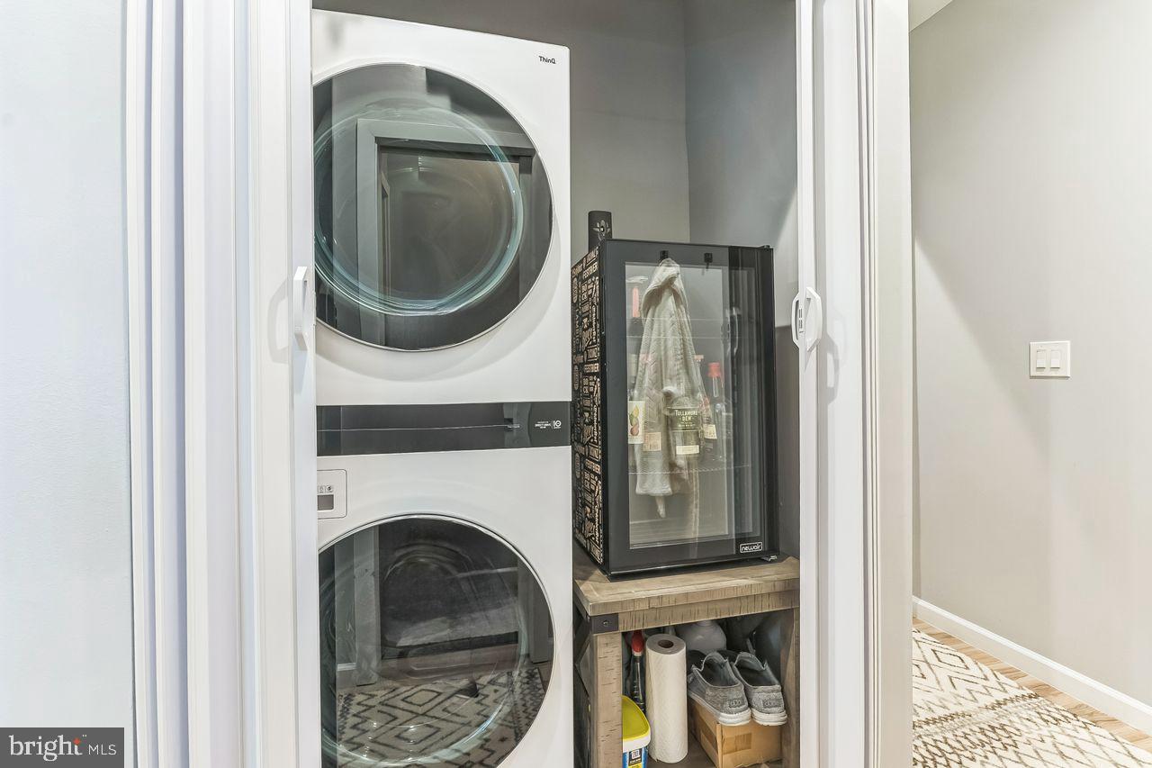 FAIRMOUNT - Residential