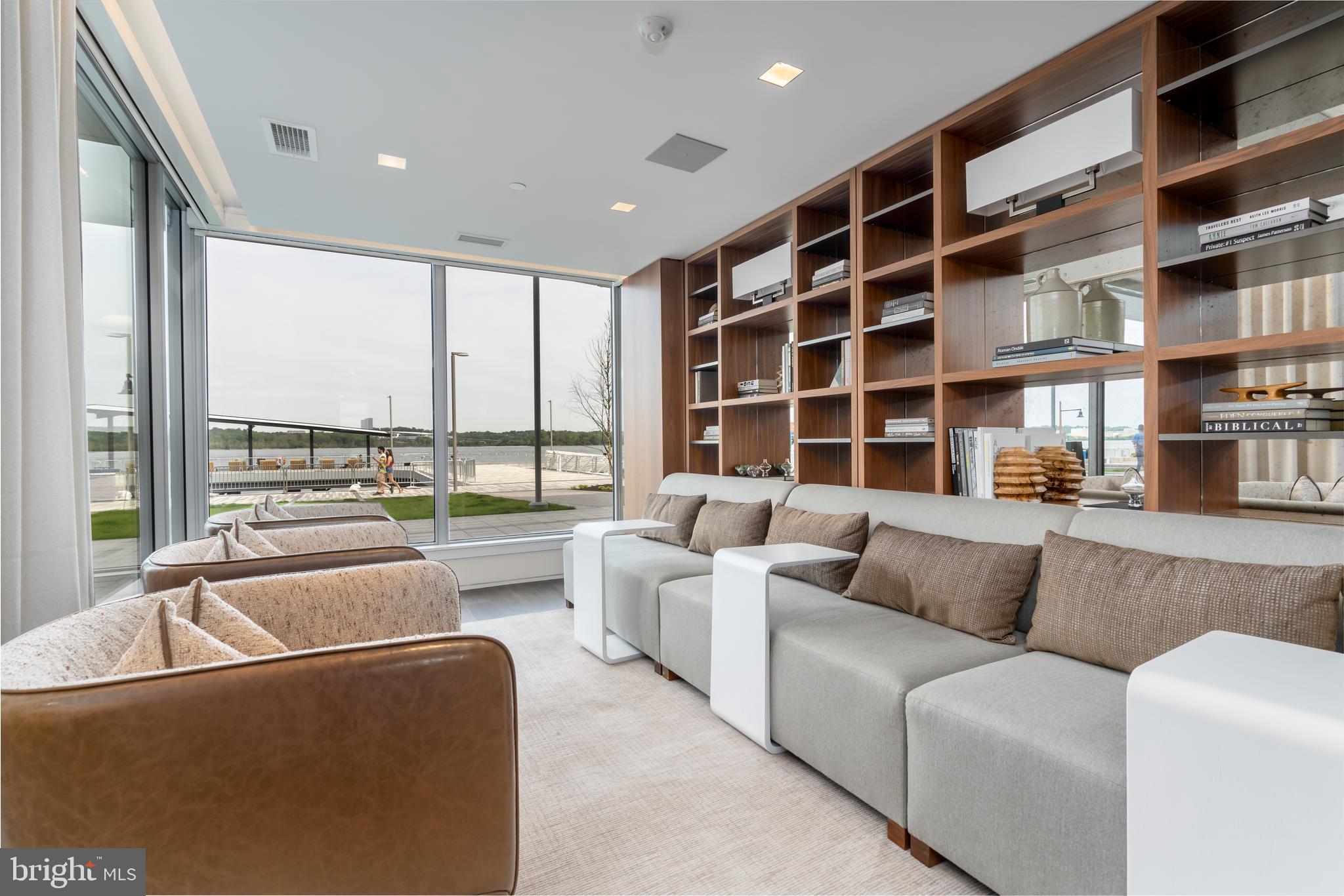 ROBINSON LANDING - Residential