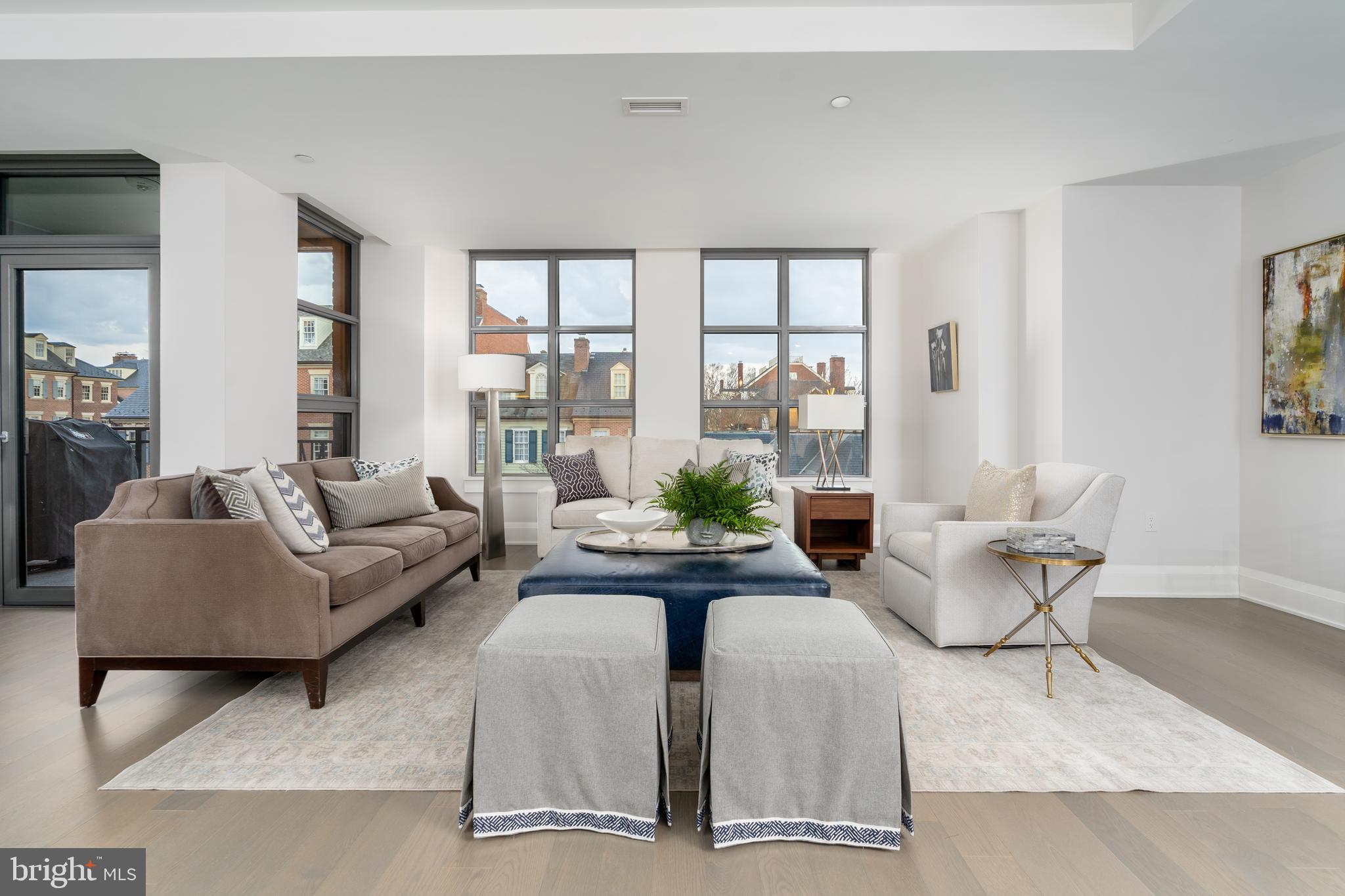 ROBINSON LANDING - Residential