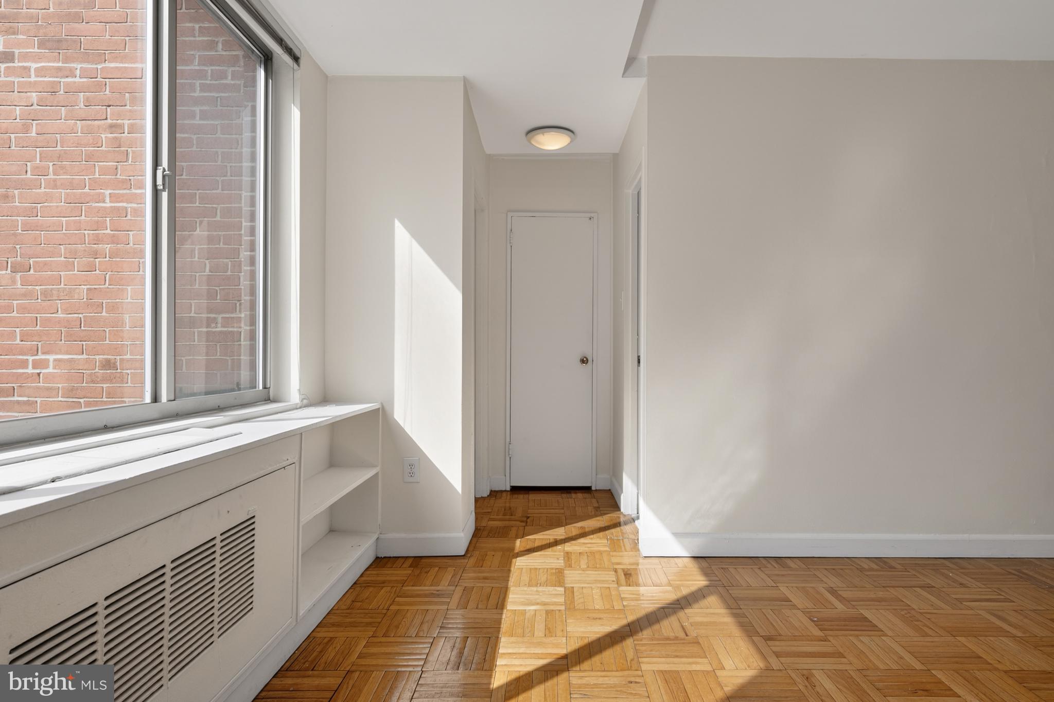 RIVER PLACE - Residential