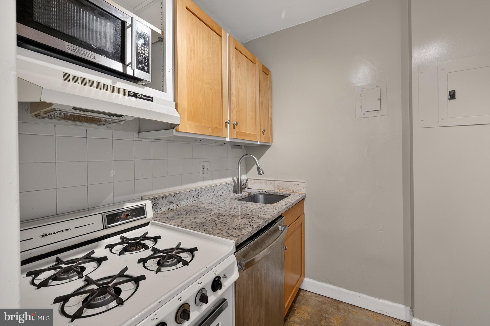 RIVER PLACE - Residential