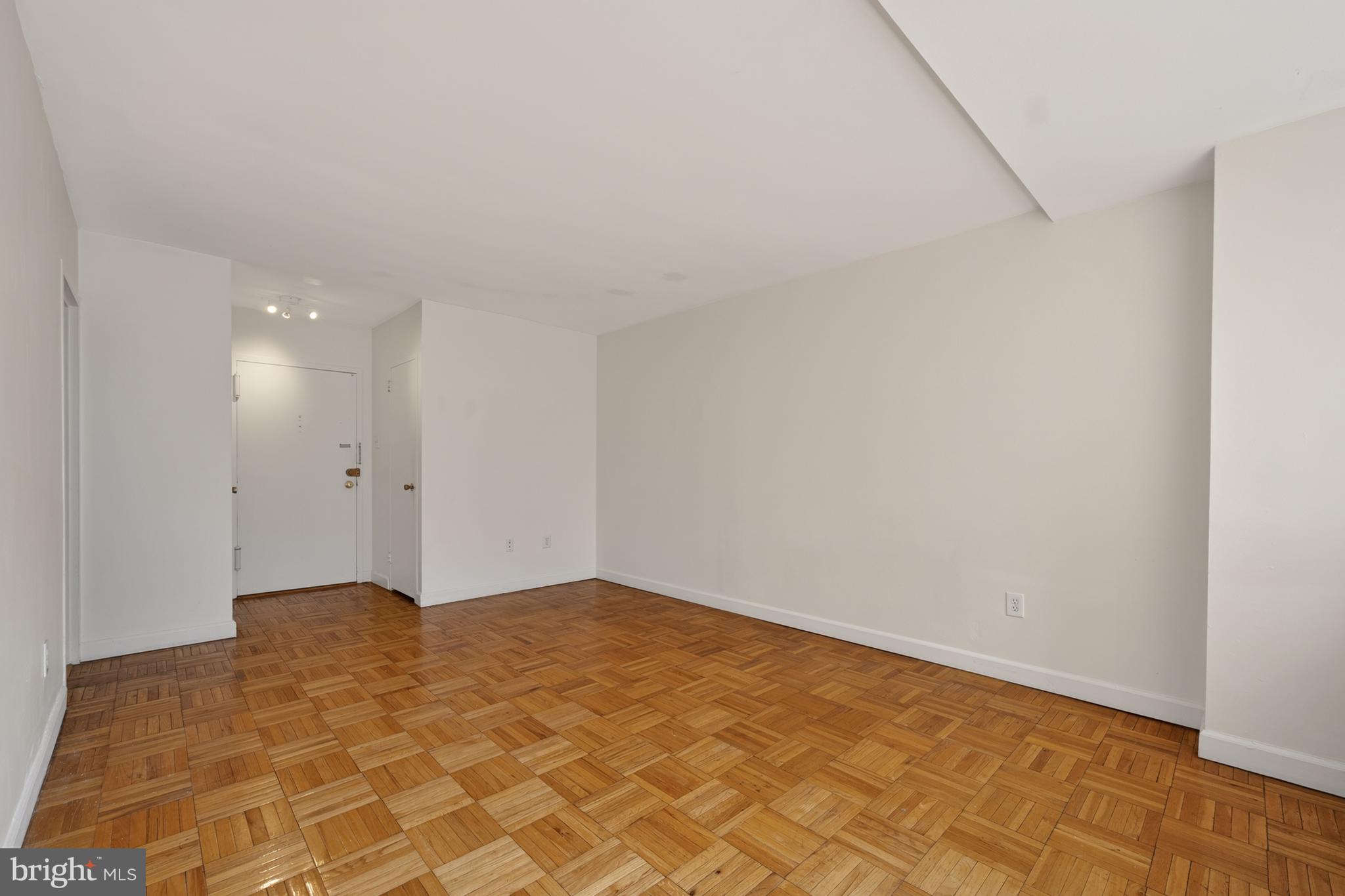 RIVER PLACE - Residential