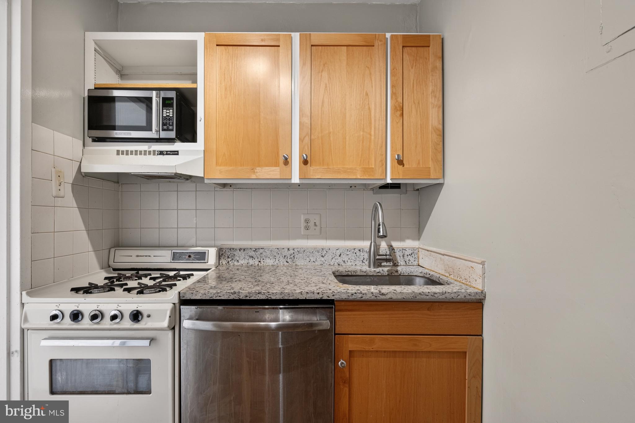 RIVER PLACE - Residential
