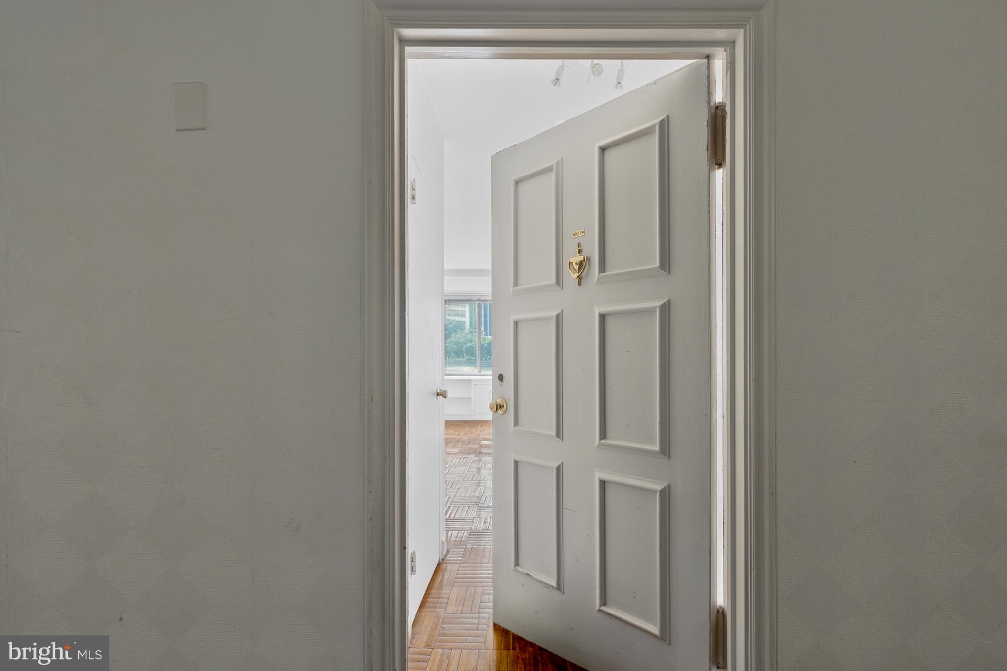 RIVER PLACE - Residential