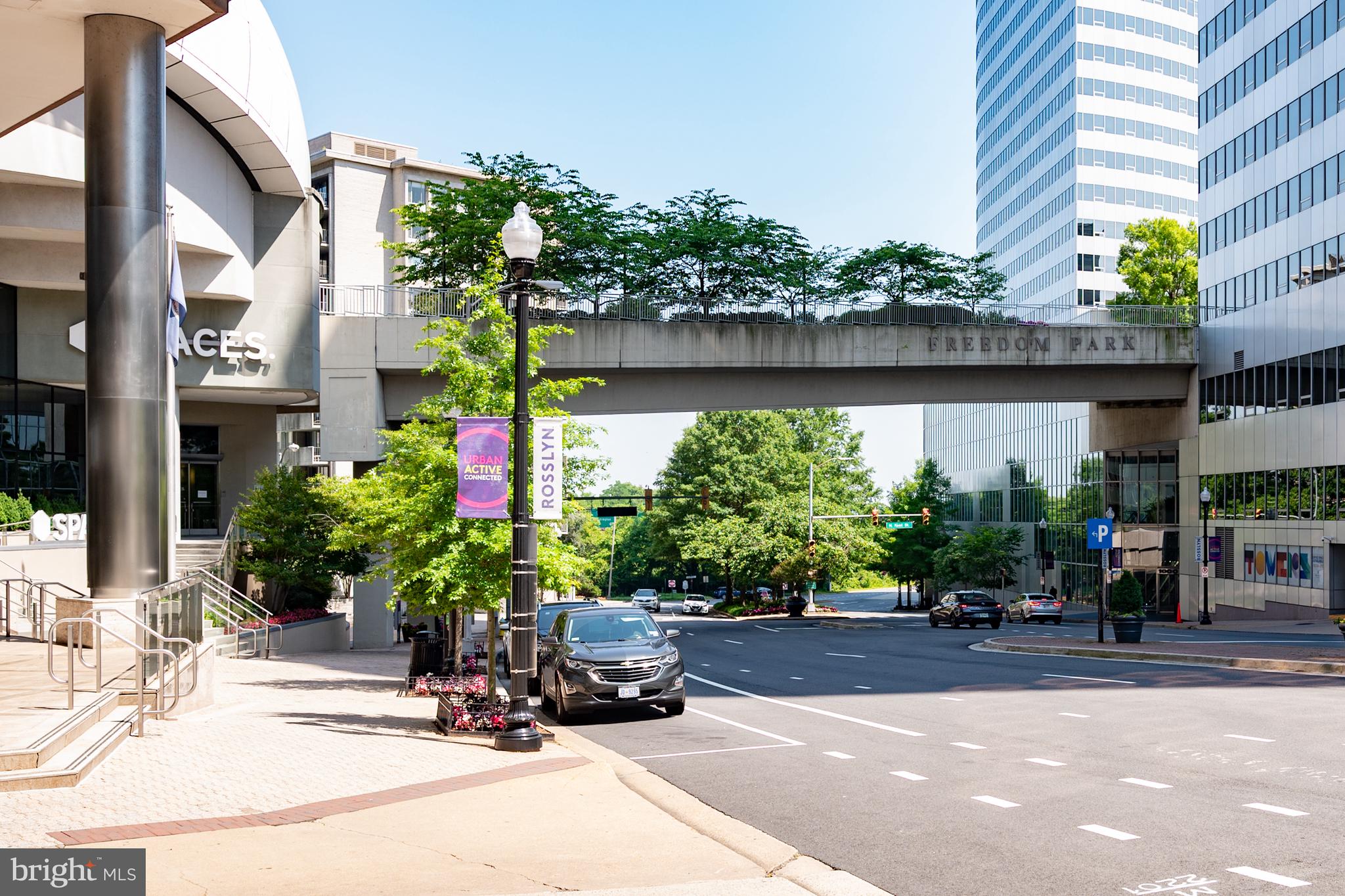 RIVER PLACE - Residential