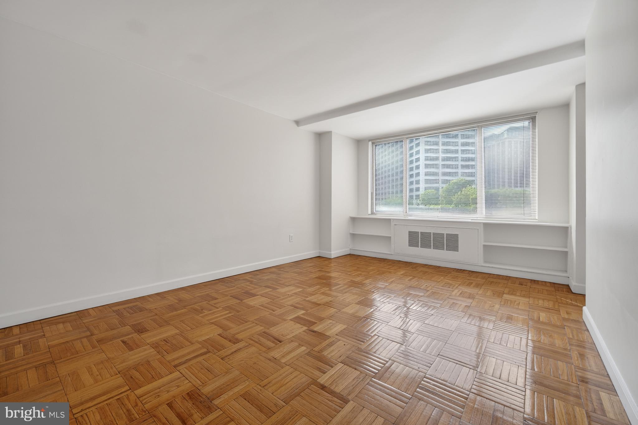 RIVER PLACE - Residential