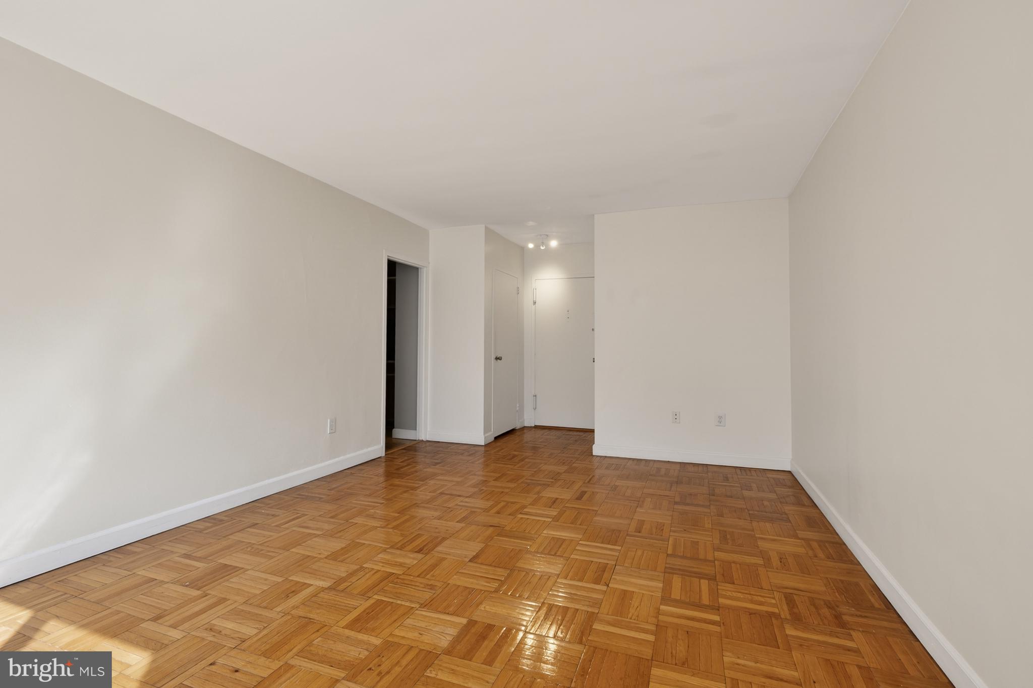 RIVER PLACE - Residential