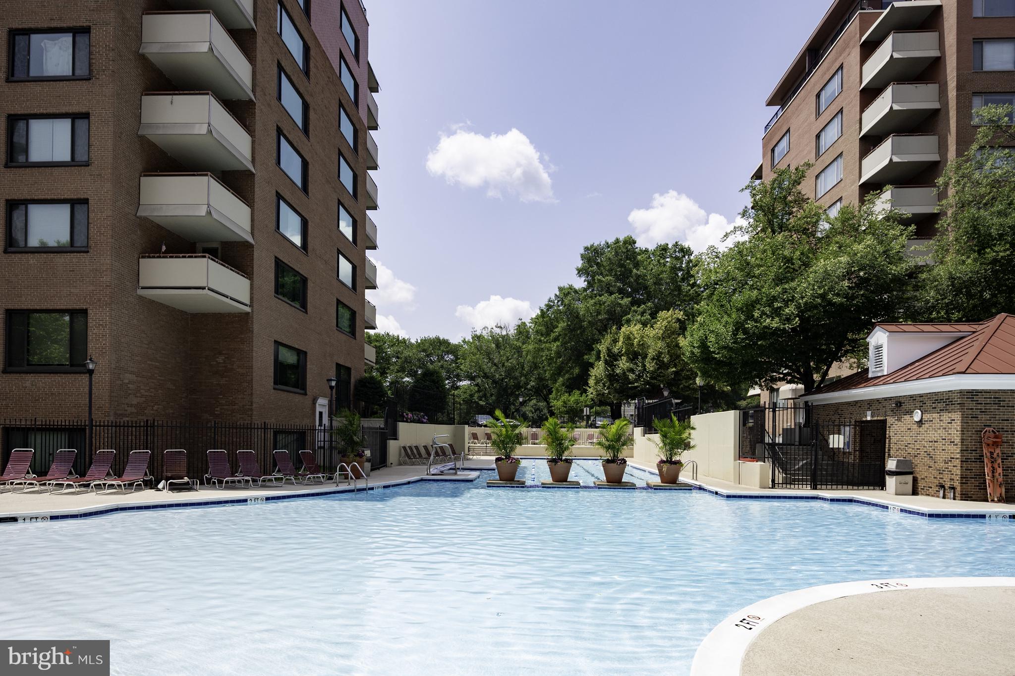 RIVER PLACE - Residential