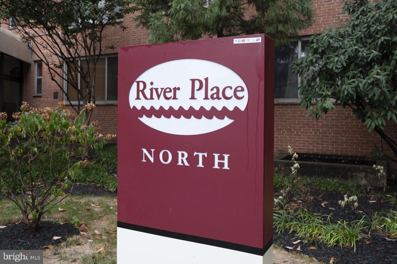 RIVER PLACE - Residential