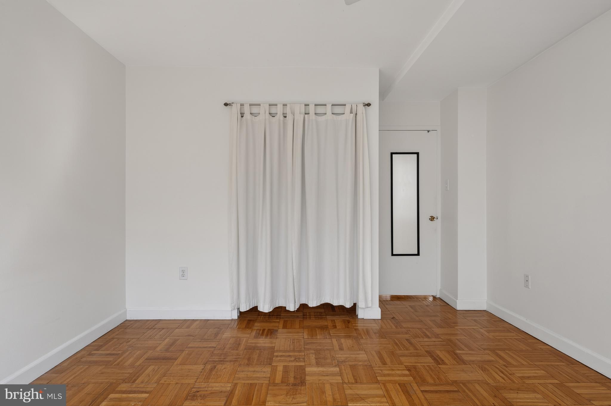RIVER PLACE - Residential