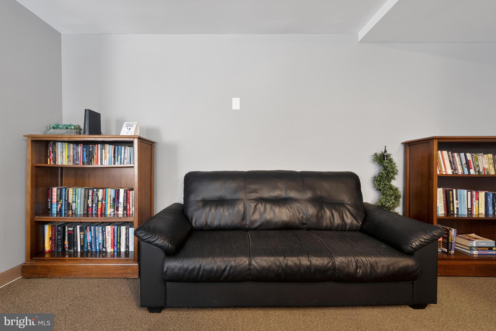 RIVER PLACE - Residential