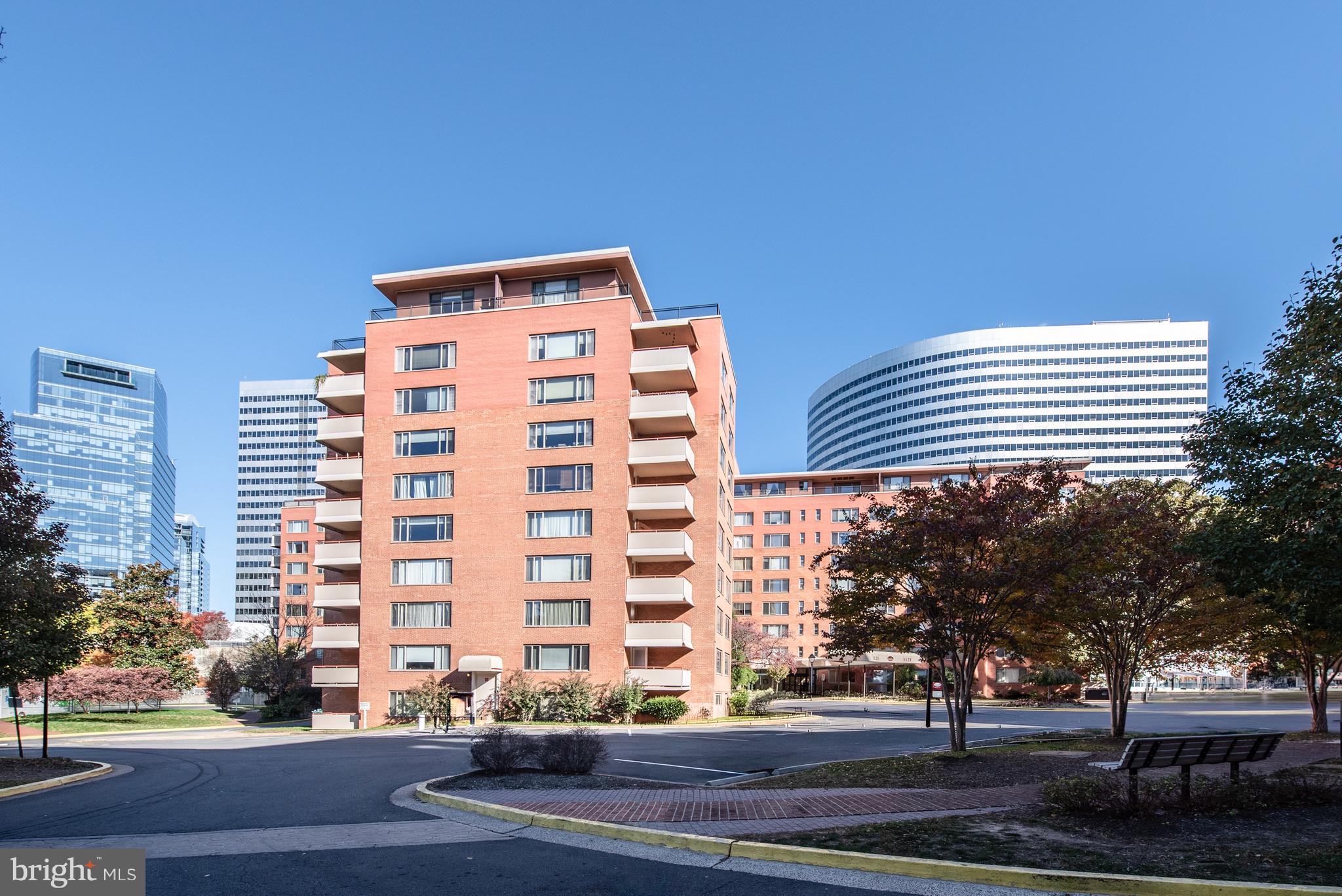 RIVER PLACE - Residential