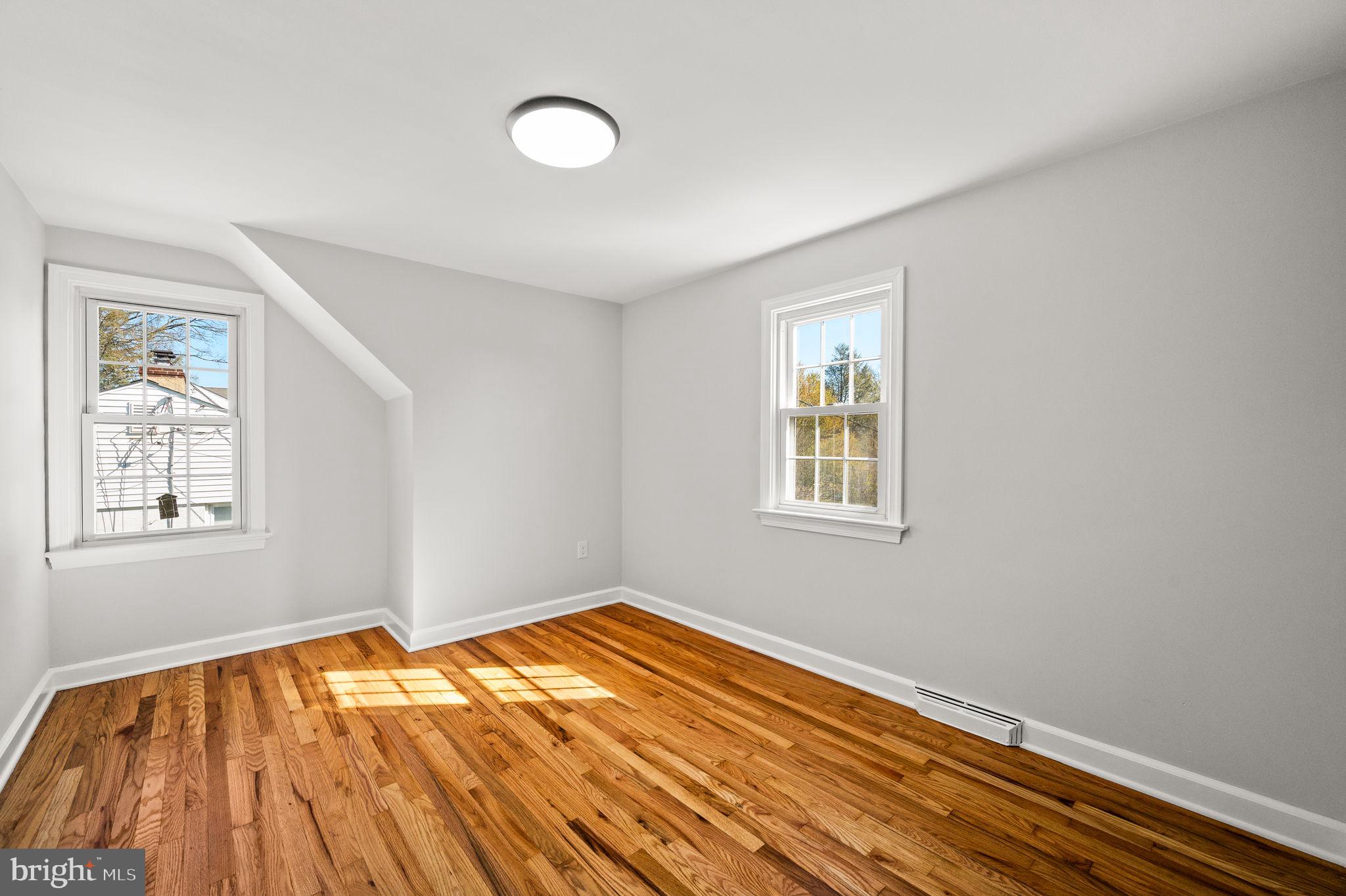 GLENSIDE - Residential