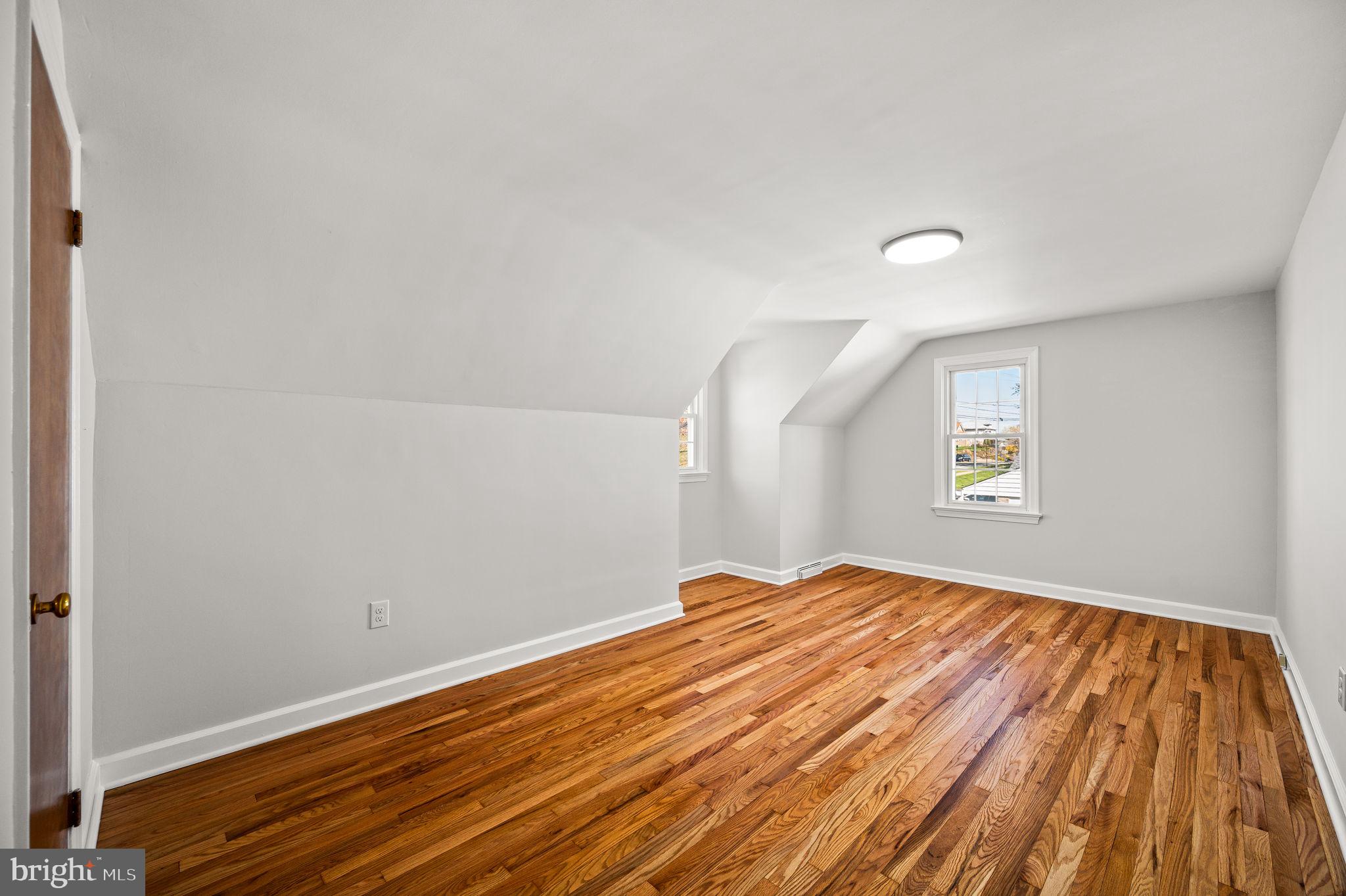 GLENSIDE - Residential