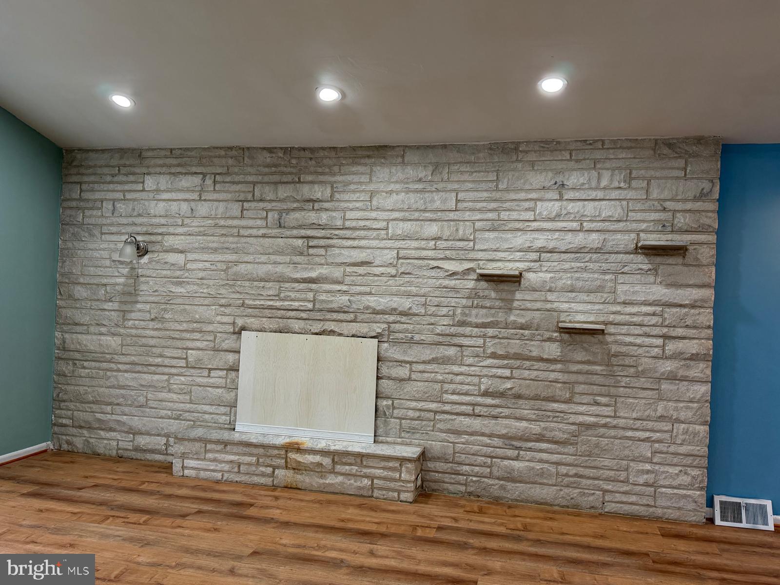 Property Search 9131 BUSTLETON AVENUE