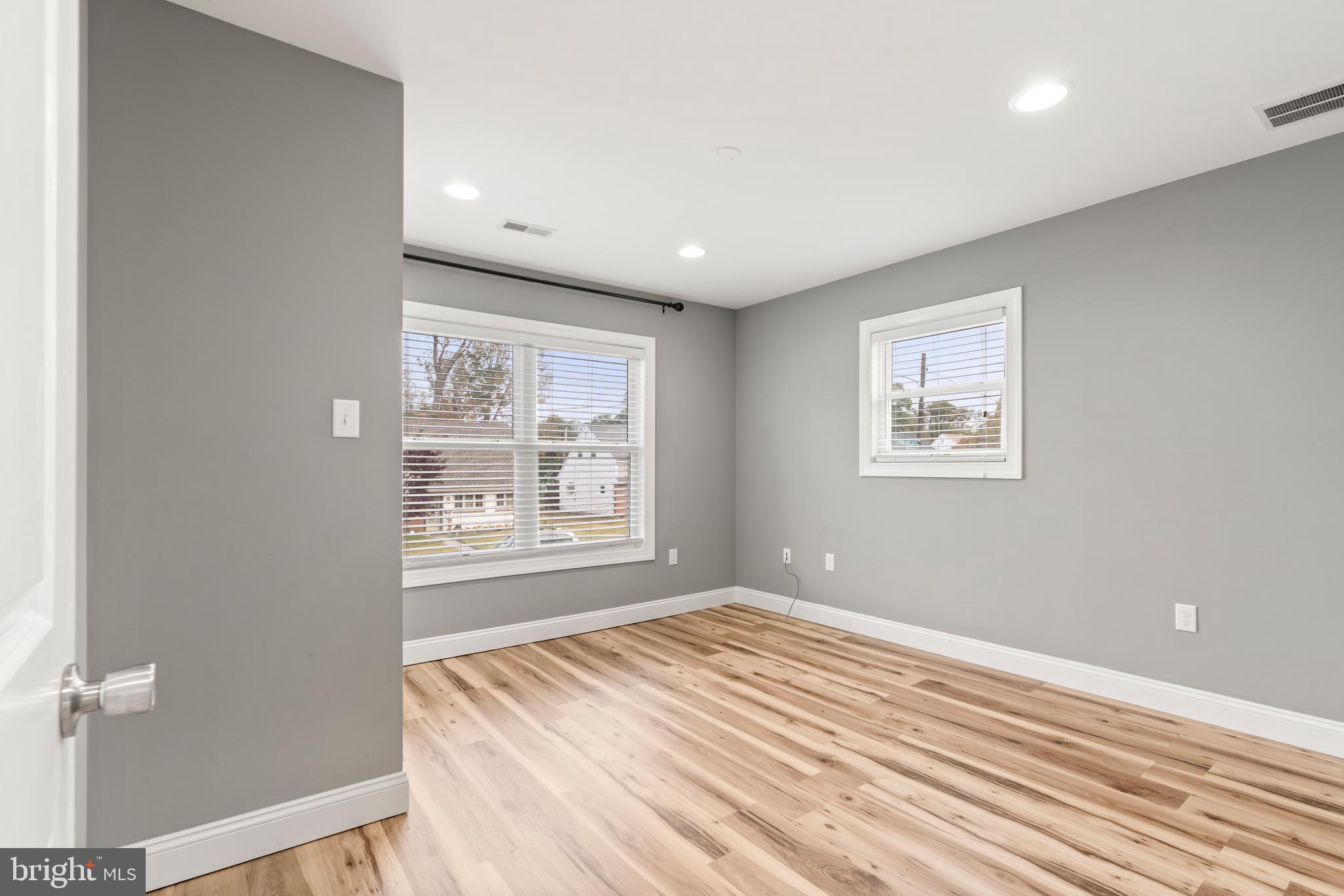 ROXBOROUGH - Residential Lease