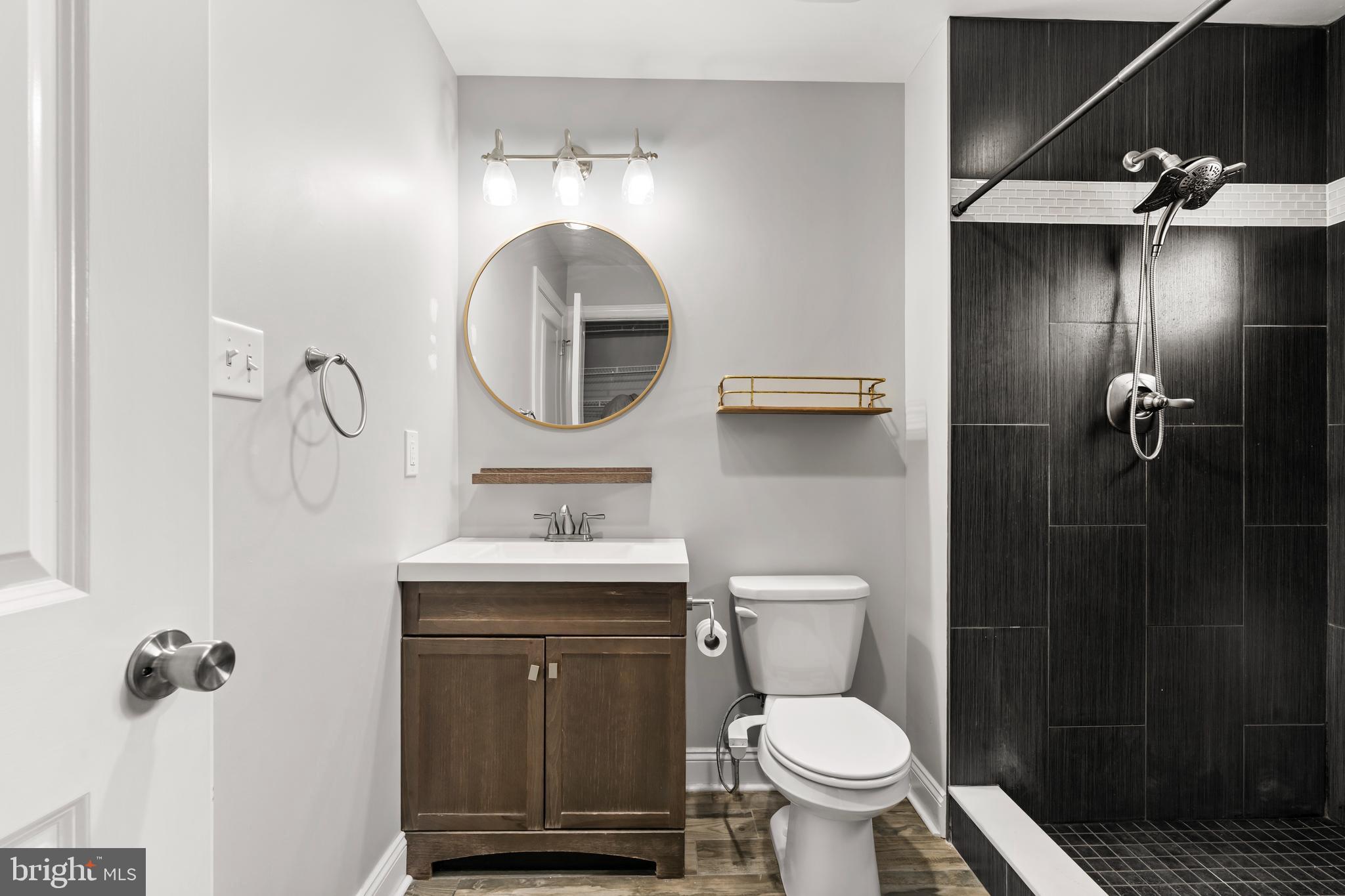 ROXBOROUGH - Residential Lease