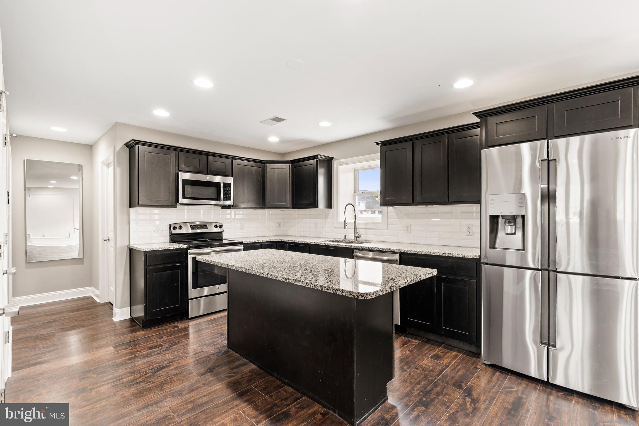 ROXBOROUGH - Residential Lease