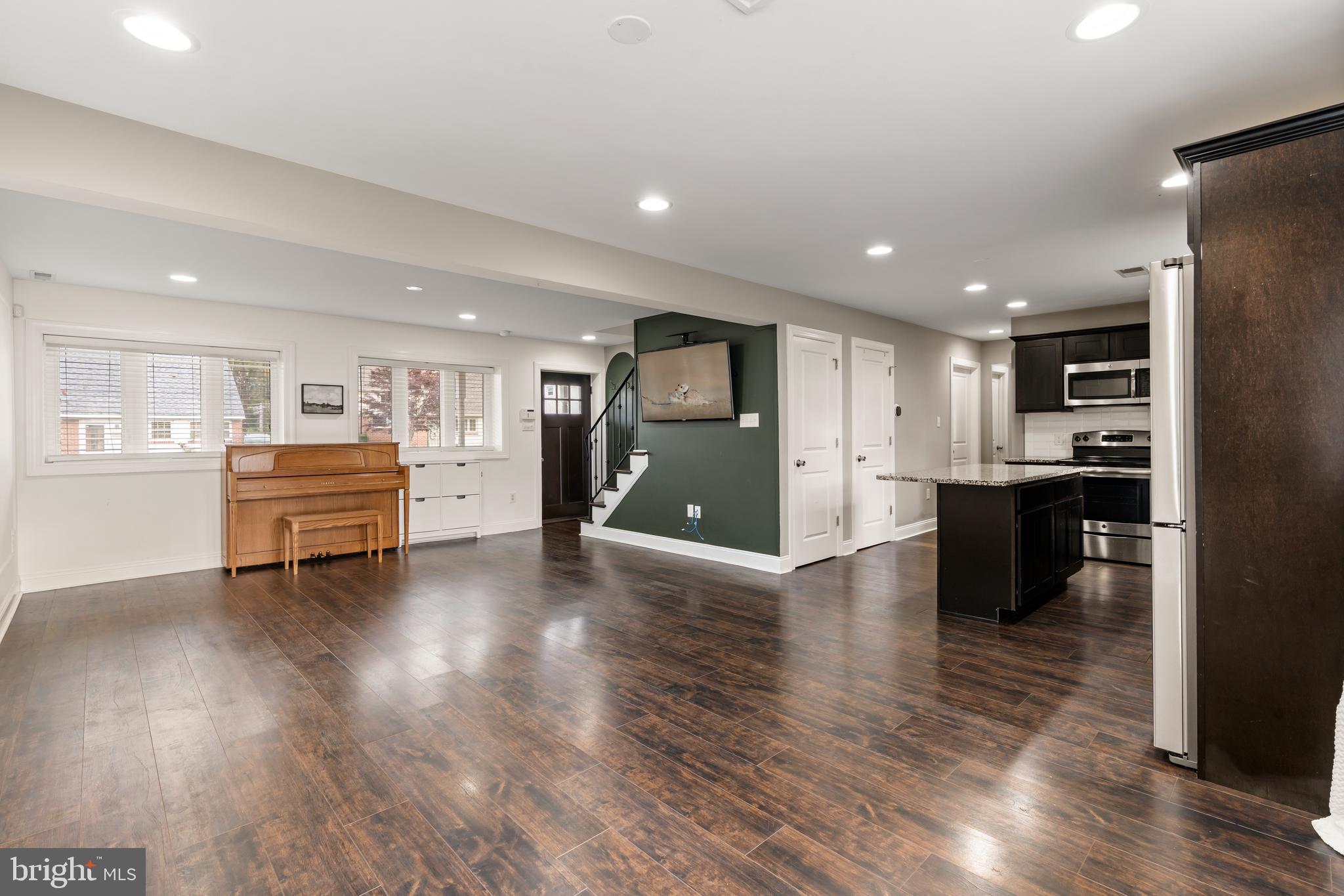 ROXBOROUGH - Residential Lease