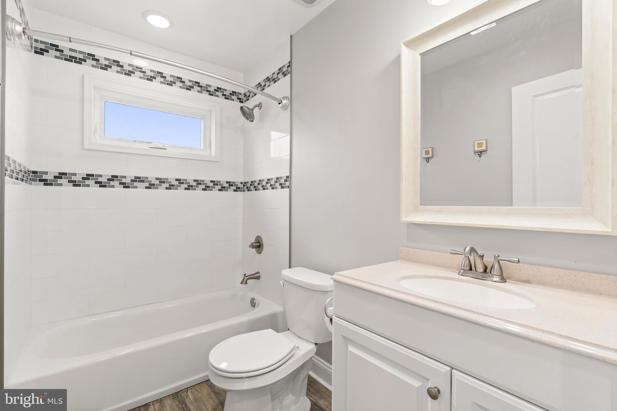 ROXBOROUGH - Residential Lease