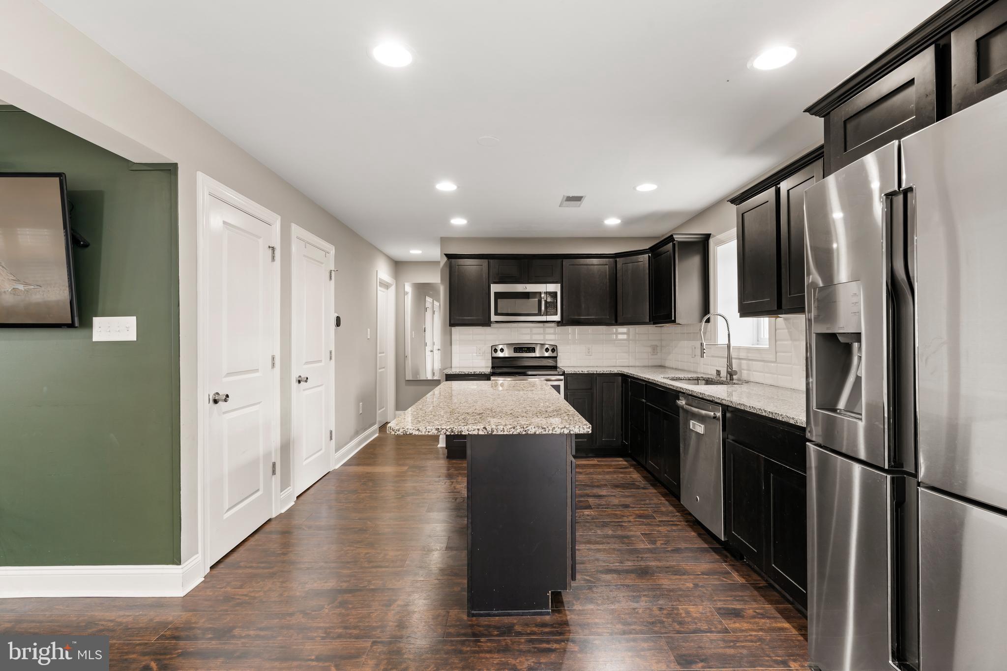 ROXBOROUGH - Residential Lease