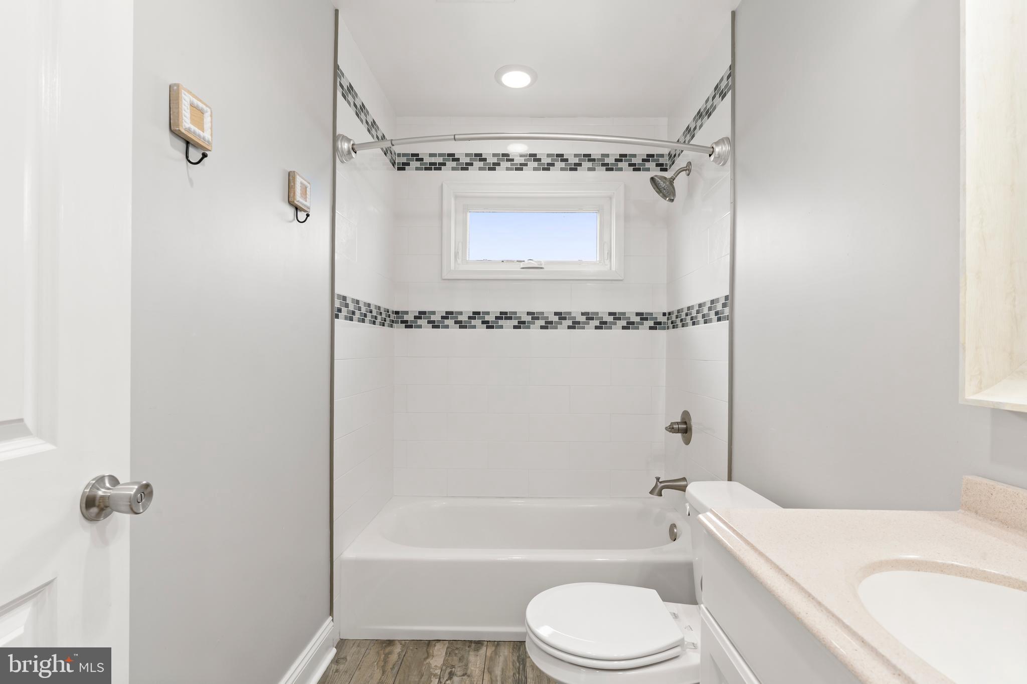 ROXBOROUGH - Residential Lease