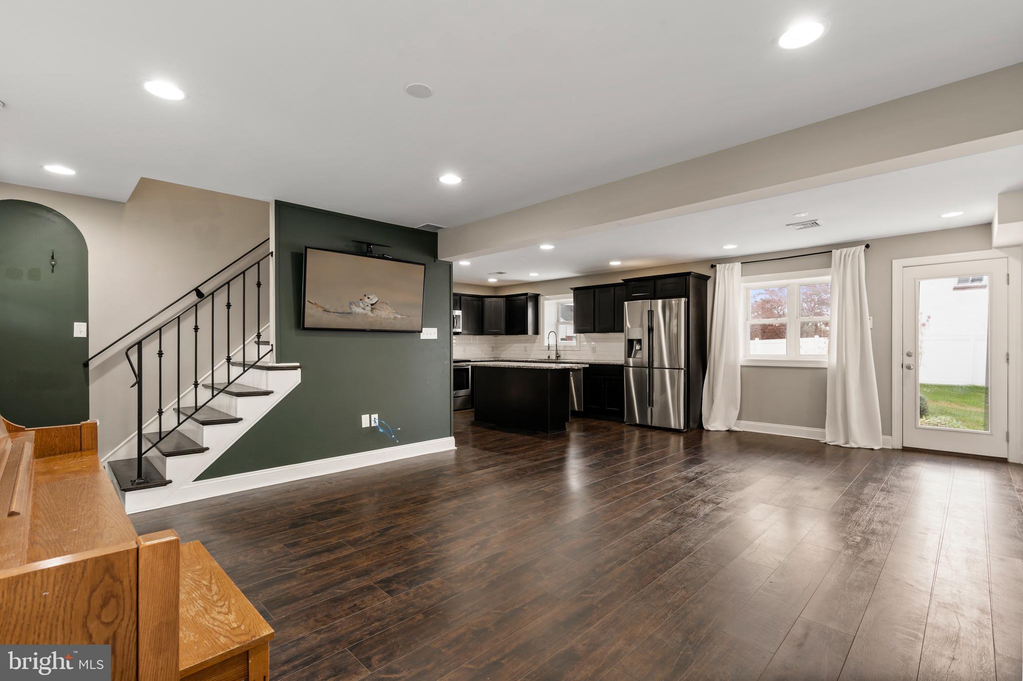 ROXBOROUGH - Residential Lease