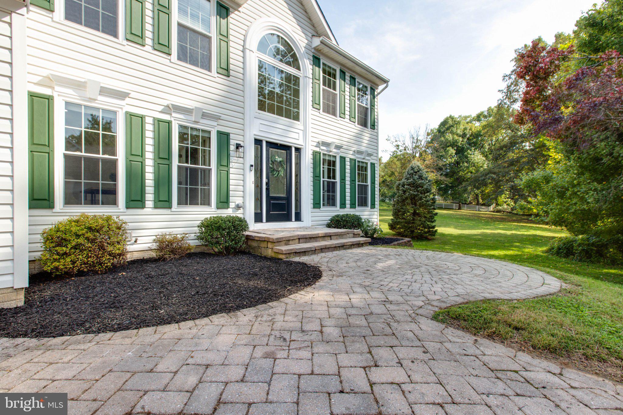 6717 LOWES LANE