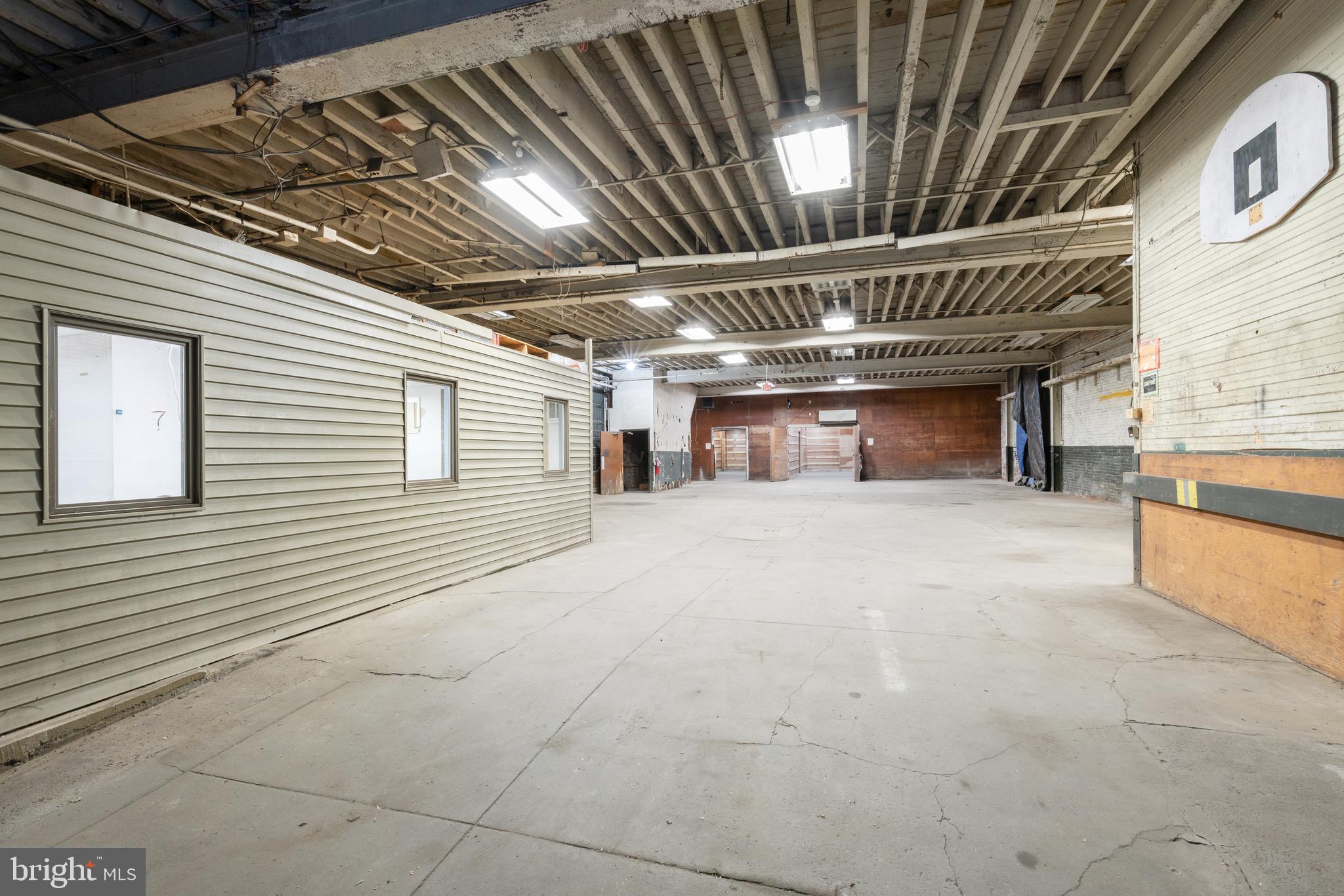 PENNSPORT - Commercial Sale