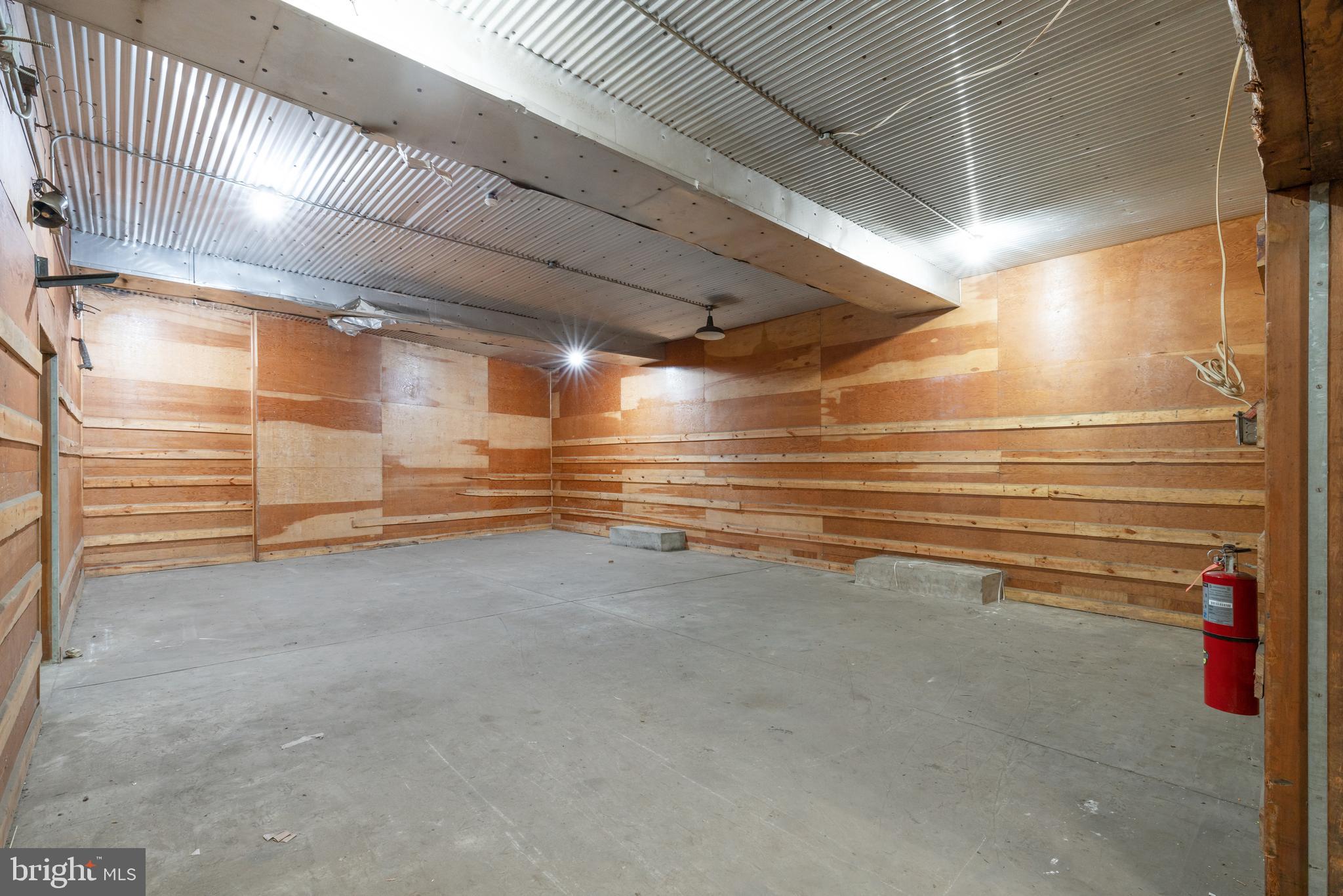 PENNSPORT - Commercial Sale