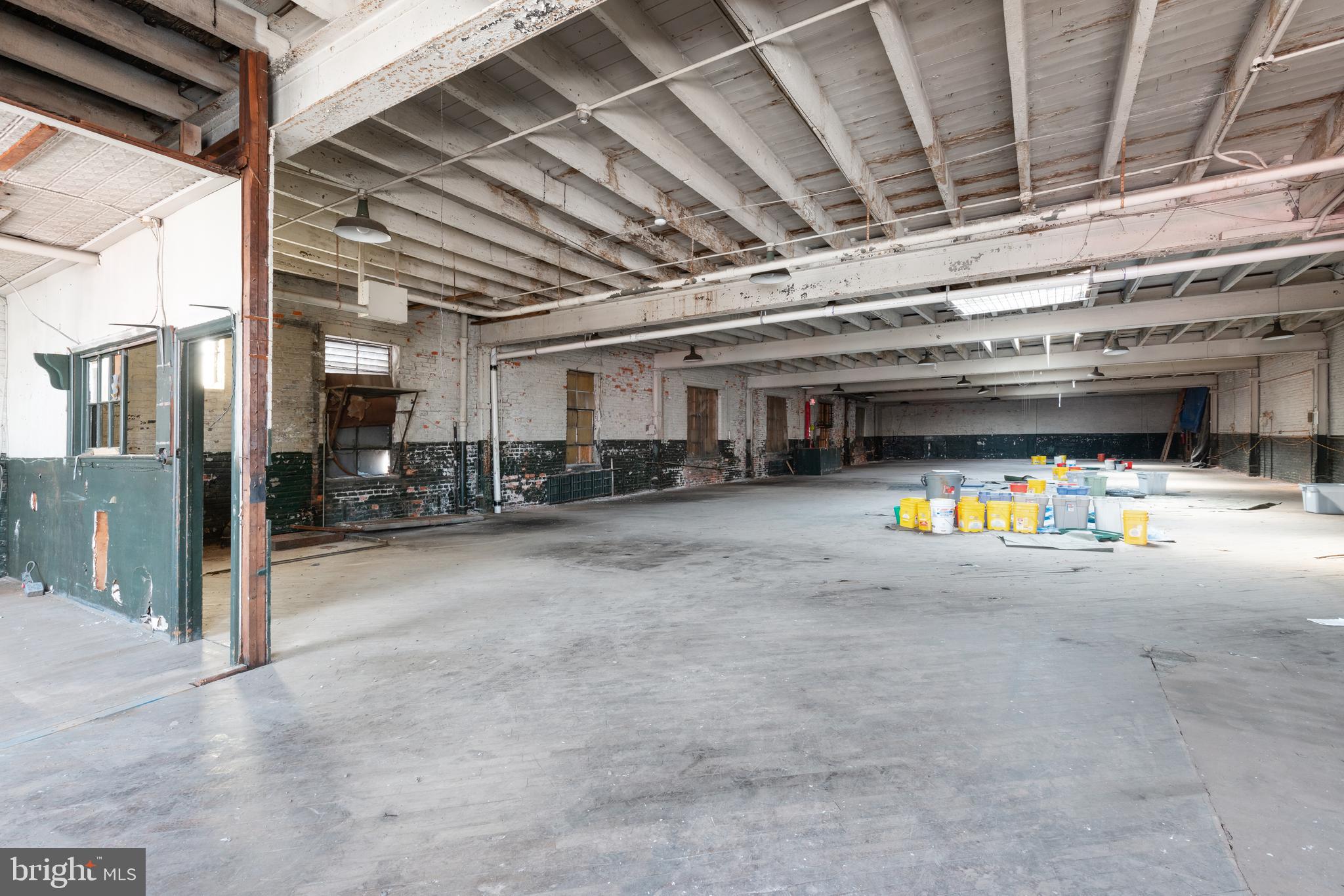 PENNSPORT - Commercial Sale