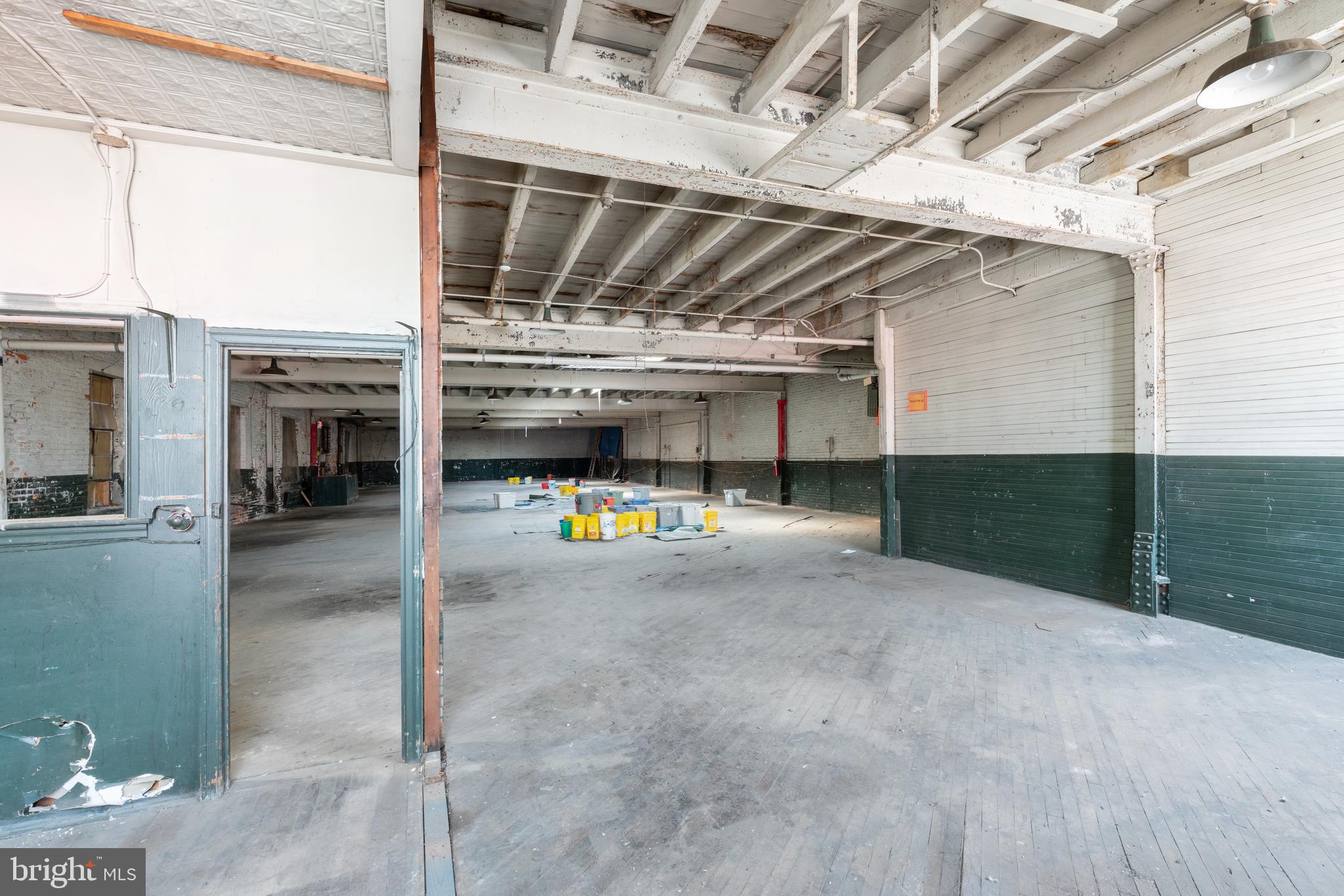 PENNSPORT - Commercial Sale