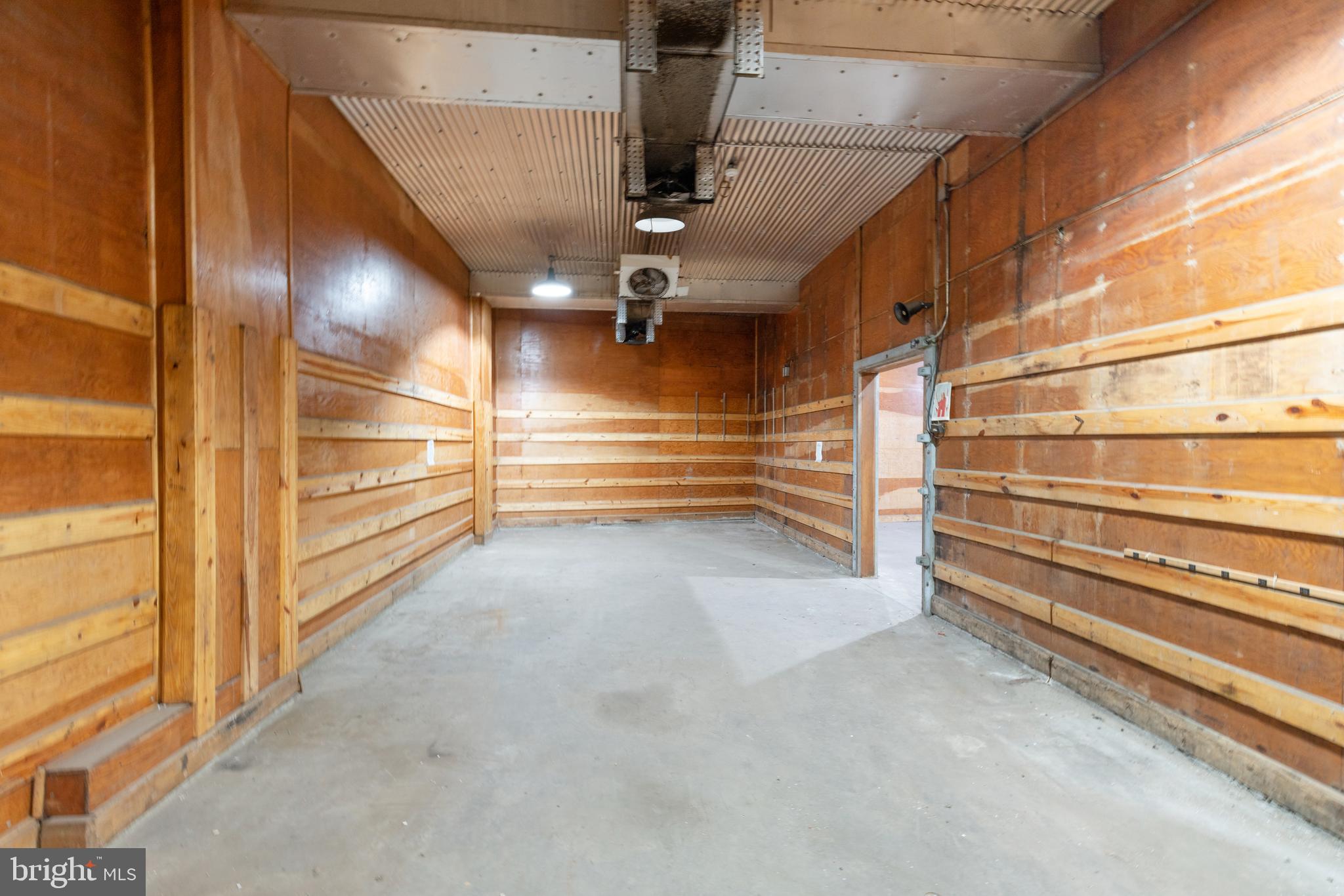 PENNSPORT - Commercial Sale