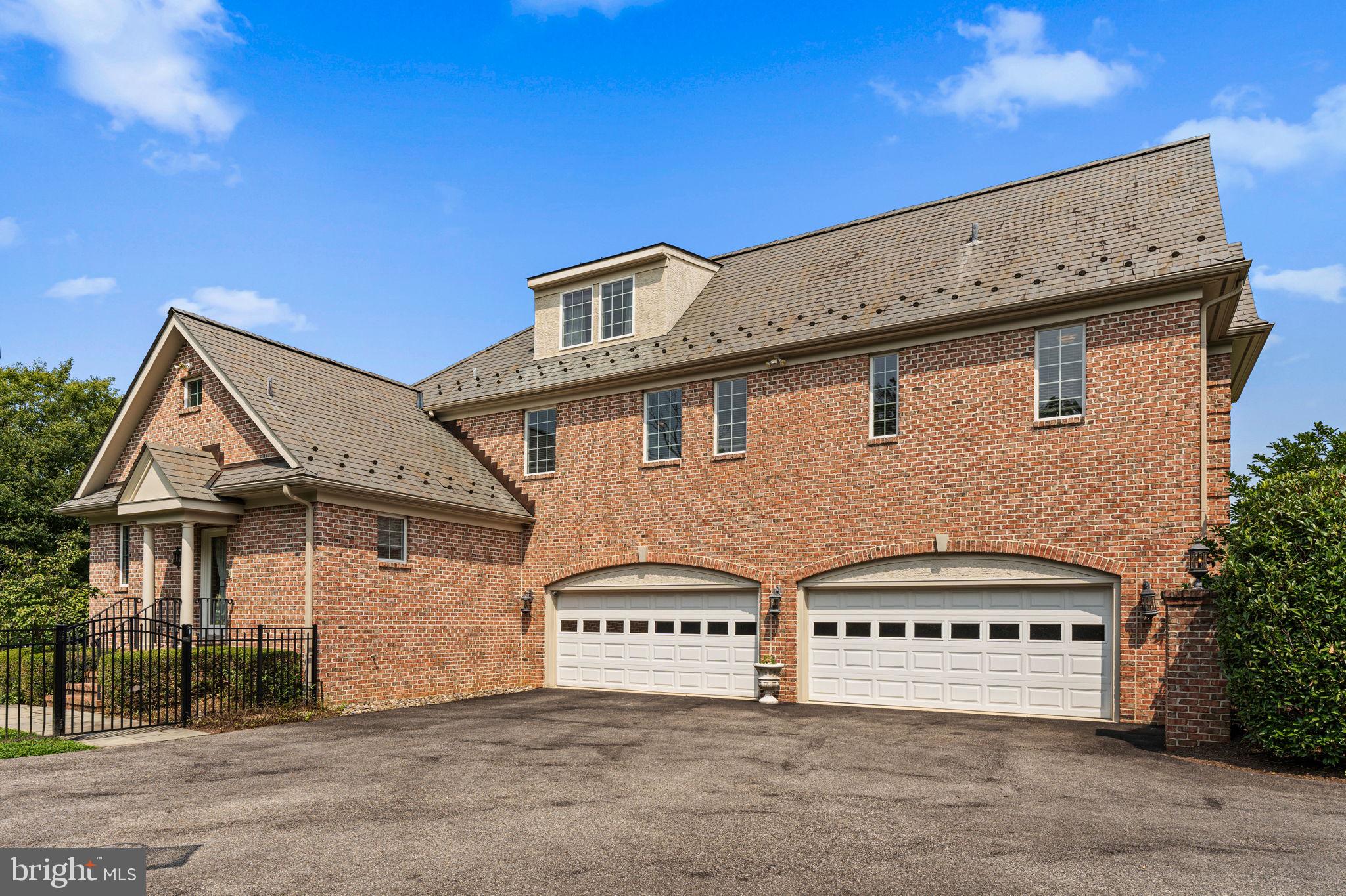 1 DOVECOTE LANE