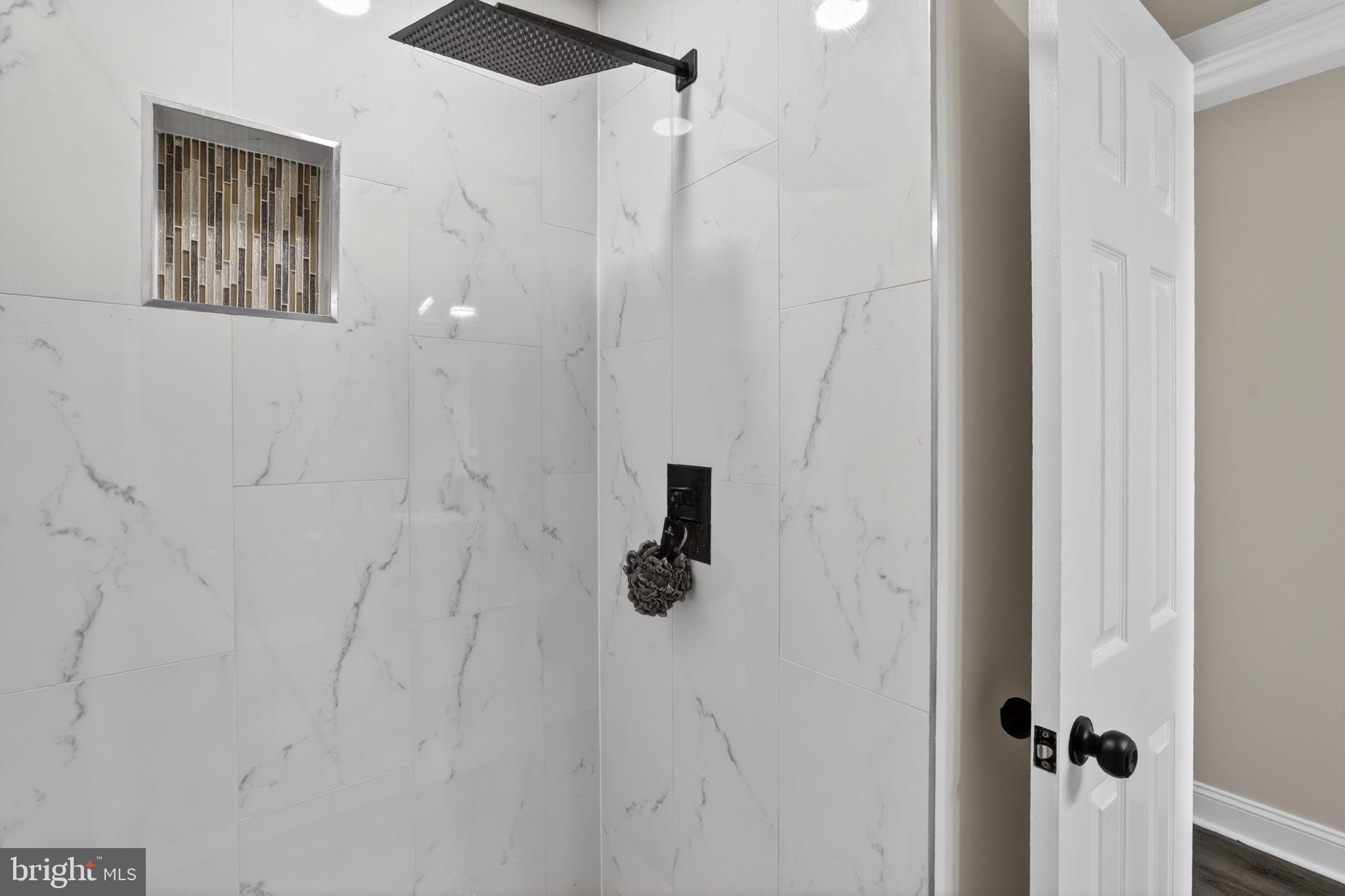 WINDSOR FARMS - Residential