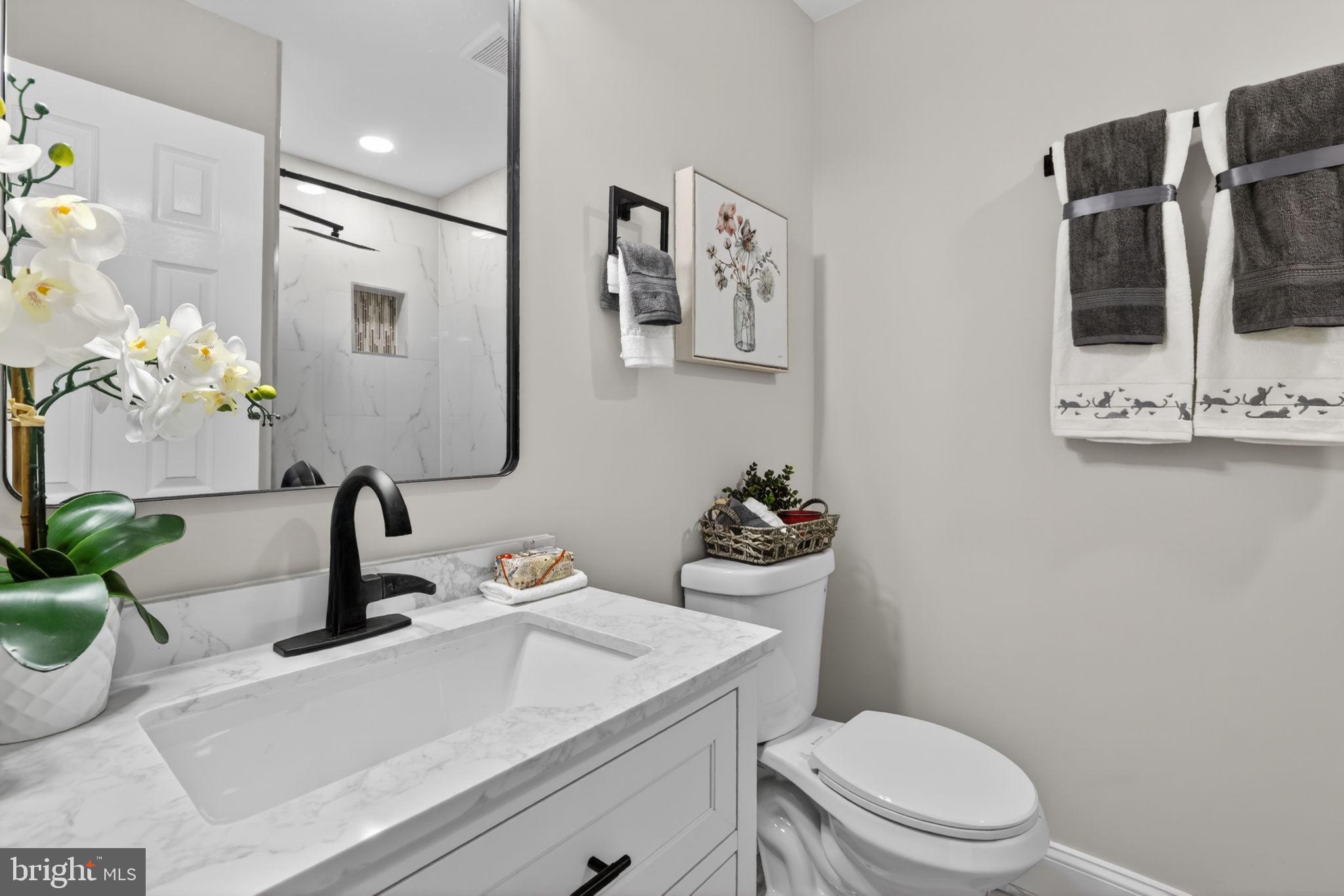 WINDSOR FARMS - Residential