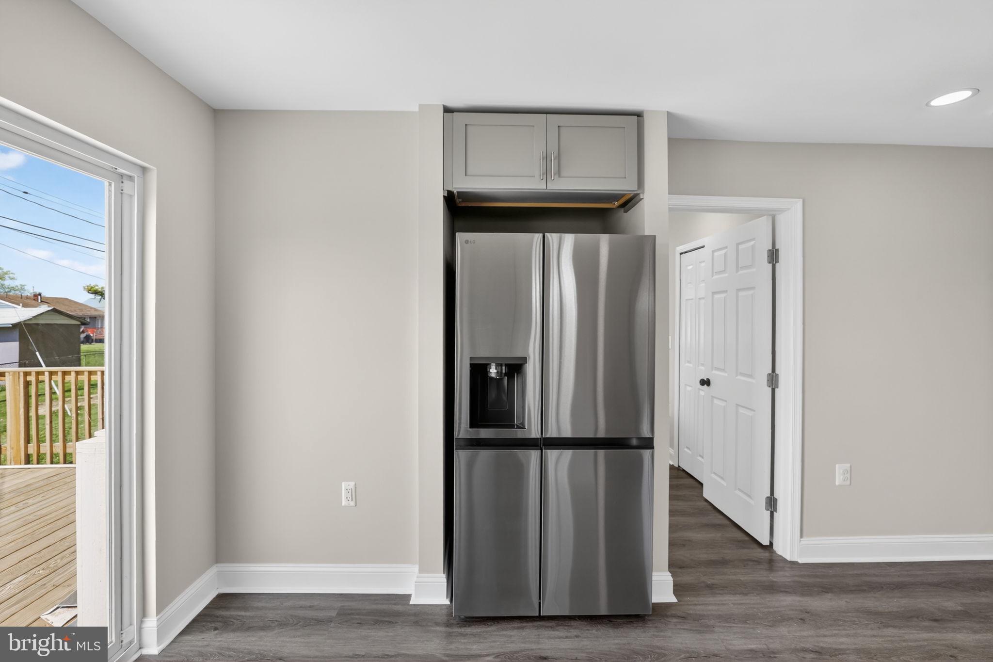 WINDSOR FARMS - Residential