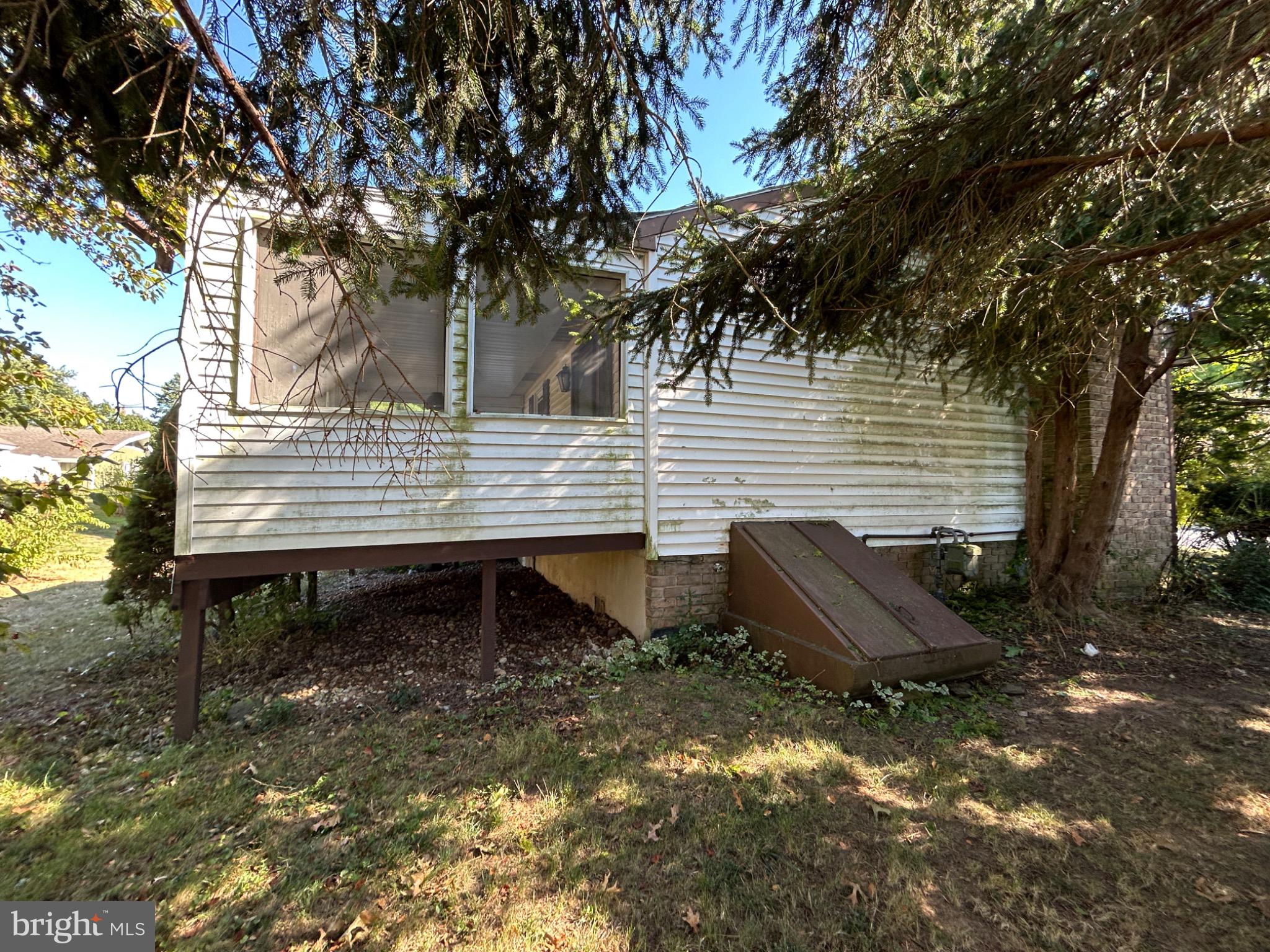 TWIN OAKS - Residential