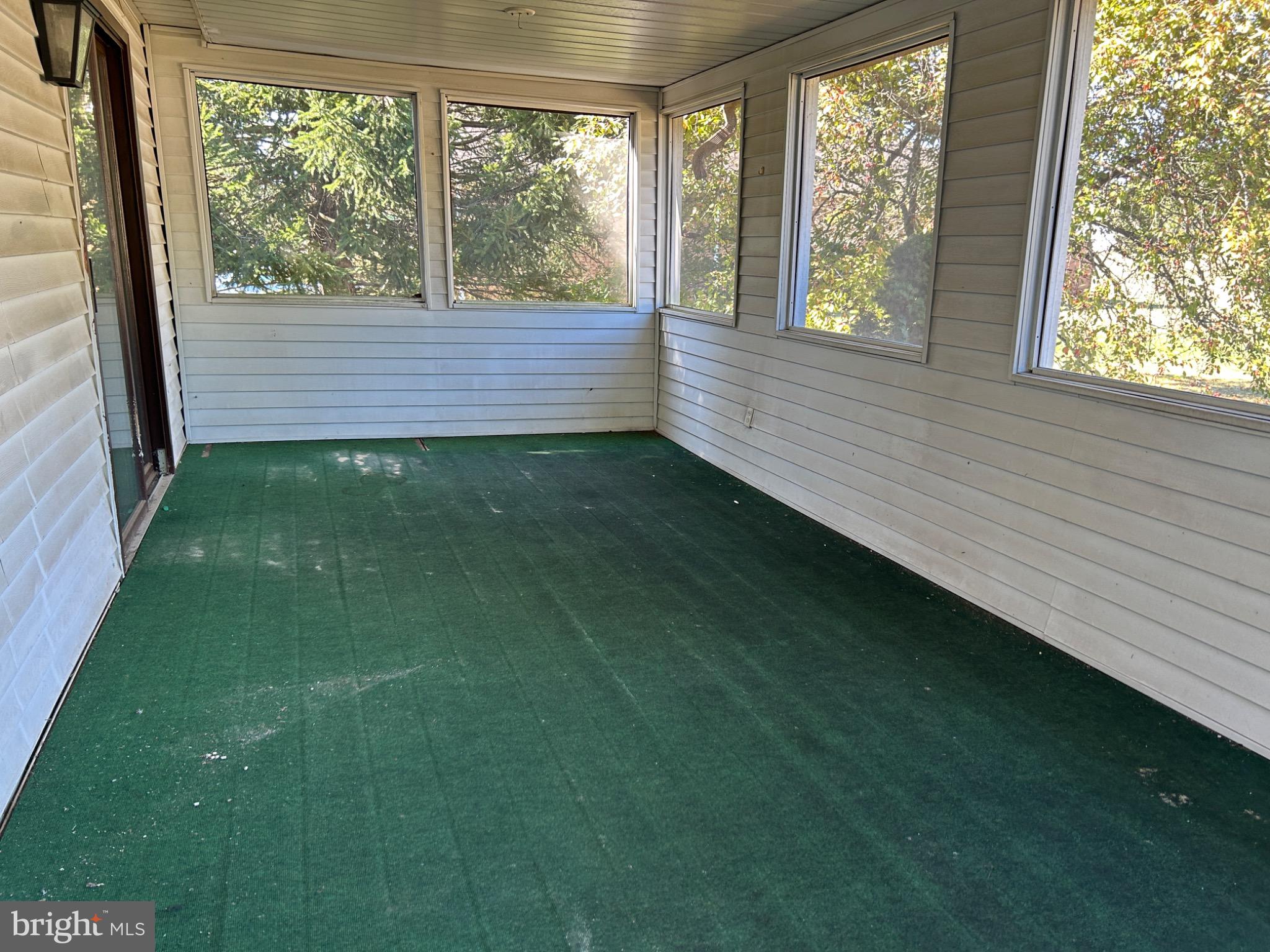 TWIN OAKS - Residential