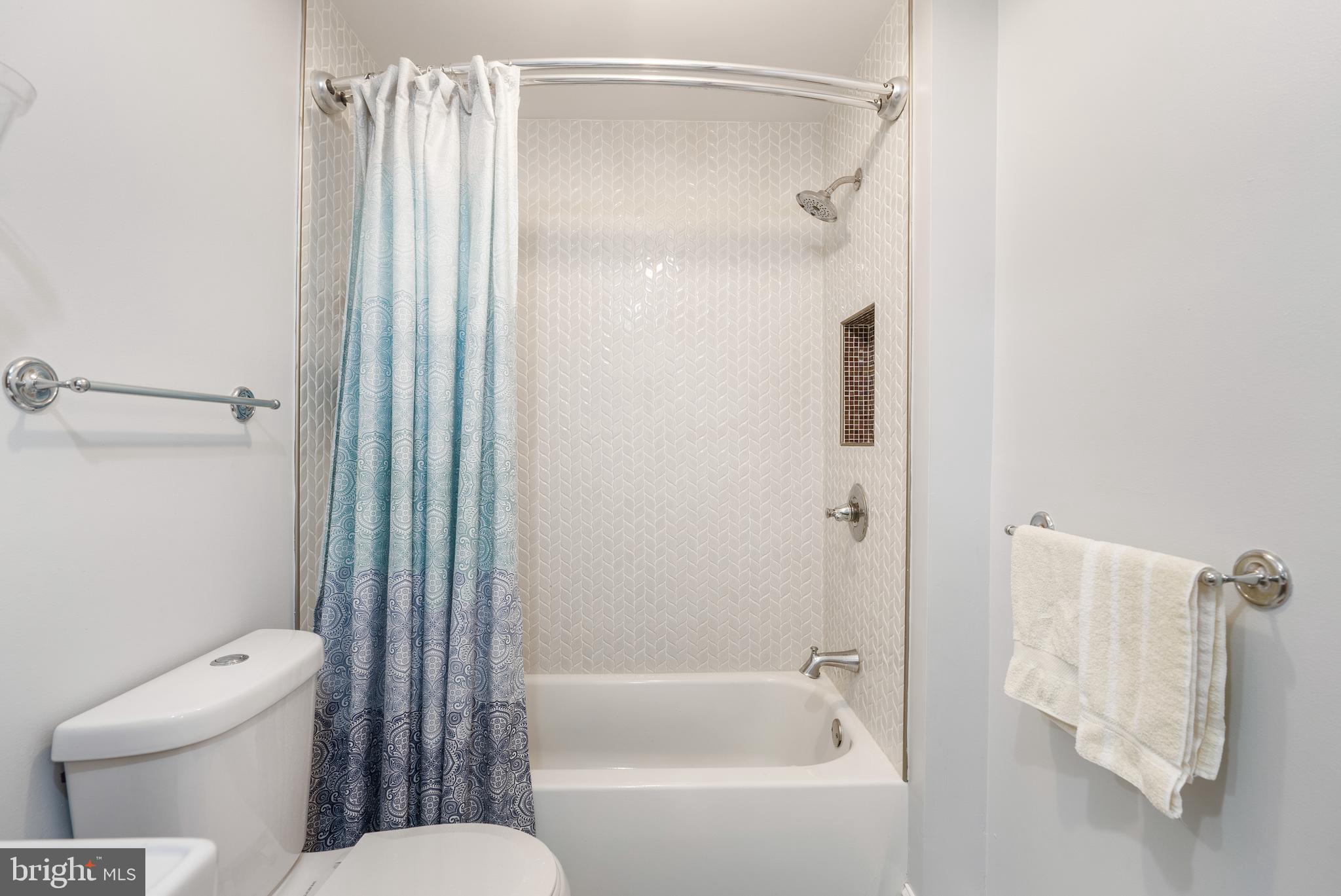 ANNEN WOODS - Residential