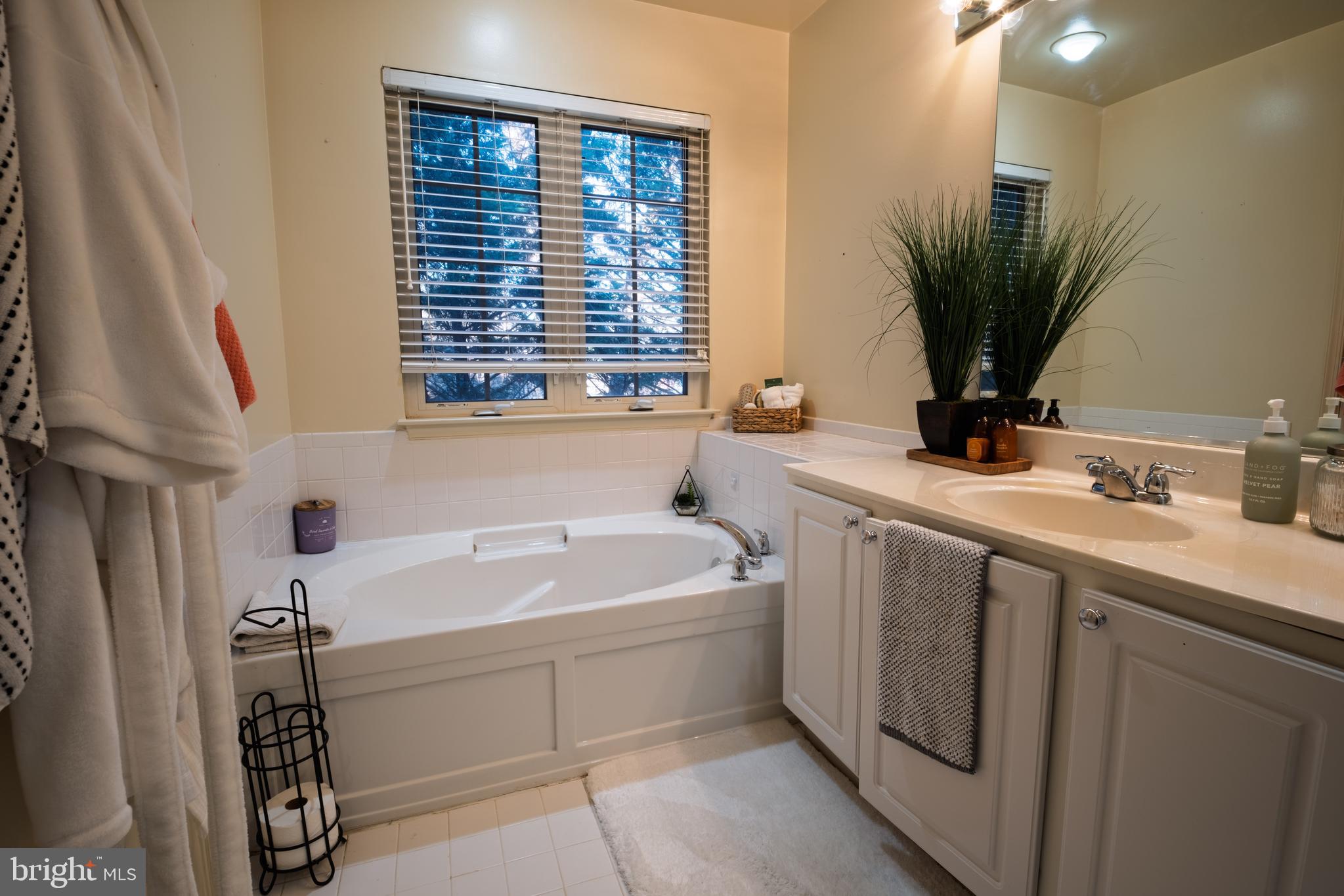 FAIRVIEW VILLAGE - Residential