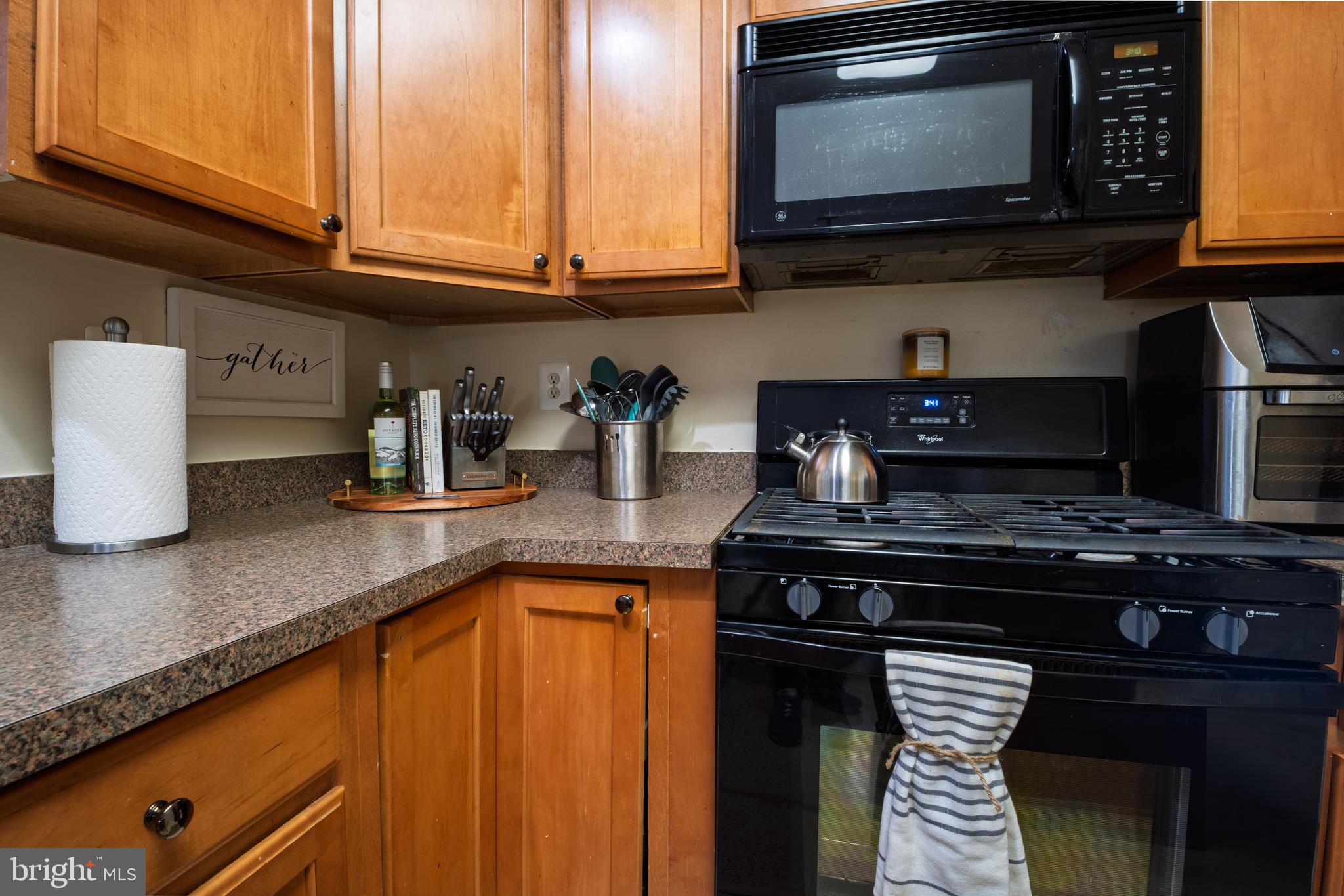 FAIRVIEW VILLAGE - Residential