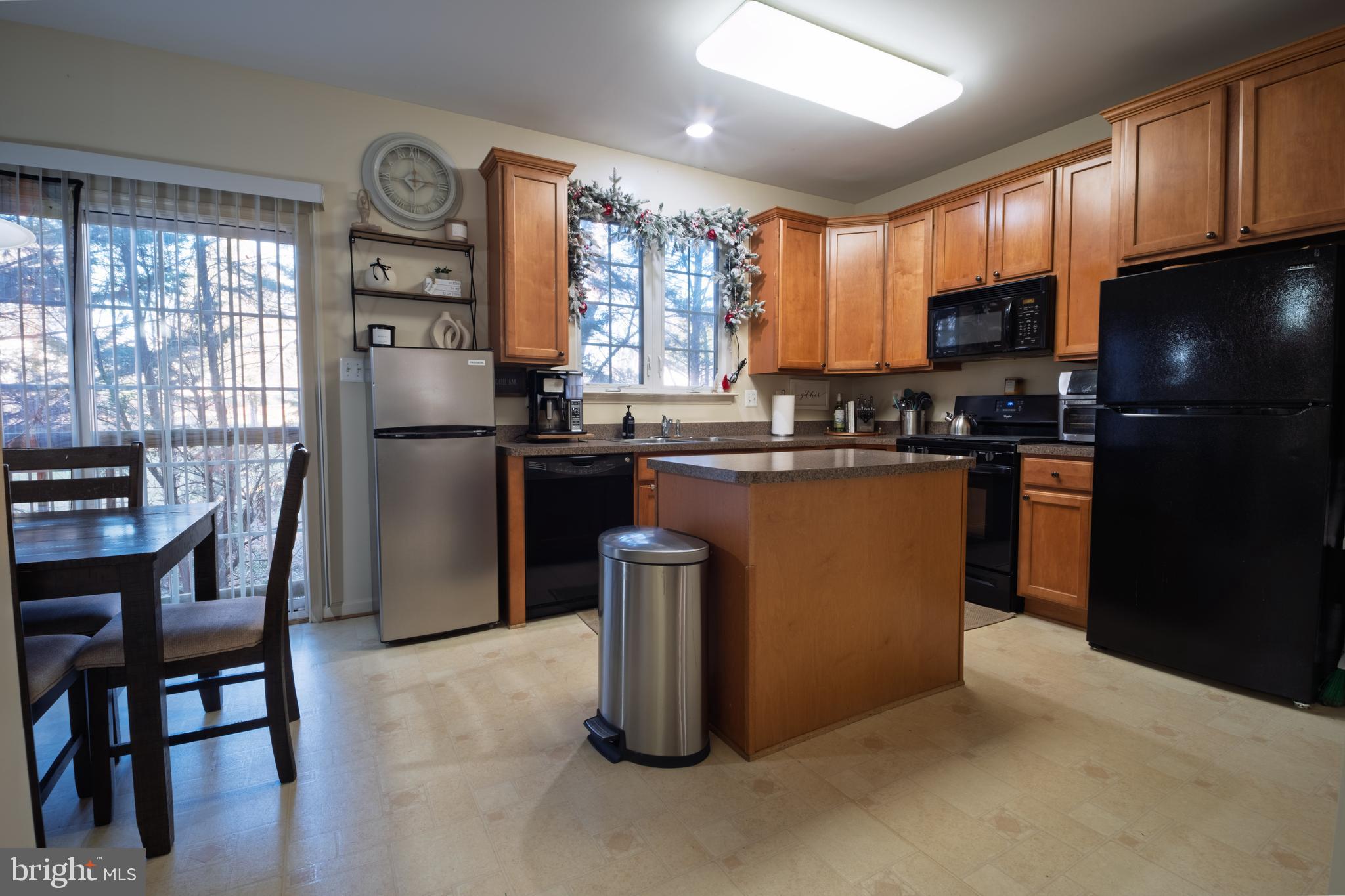 FAIRVIEW VILLAGE - Residential