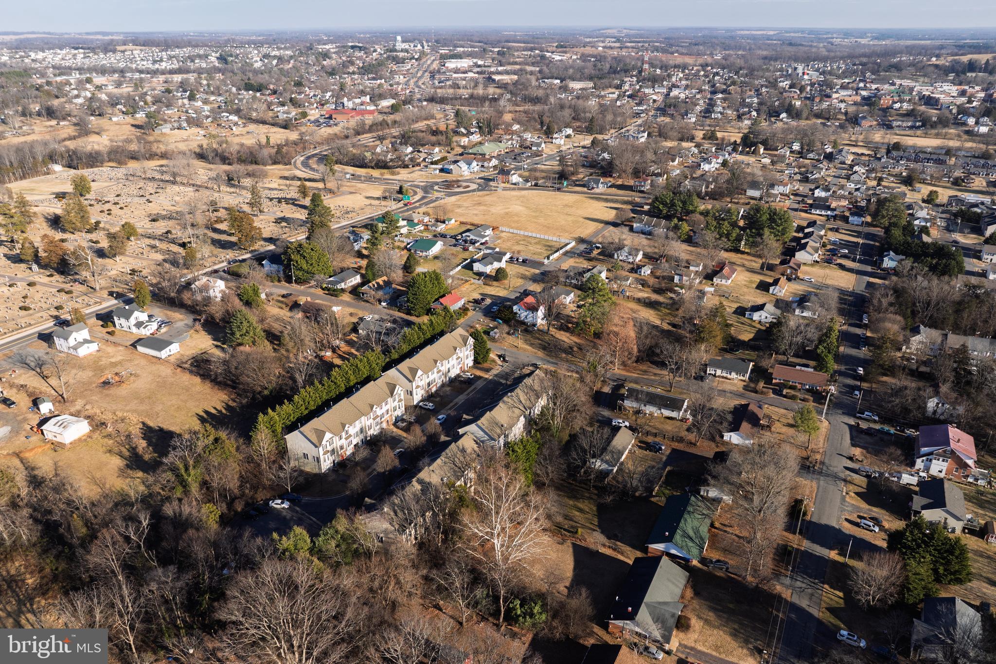 FAIRVIEW VILLAGE - Residential