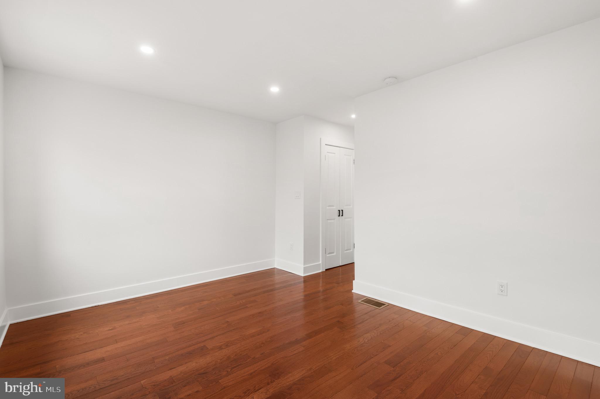 PHILADELPHIA (SOUTH) - Residential